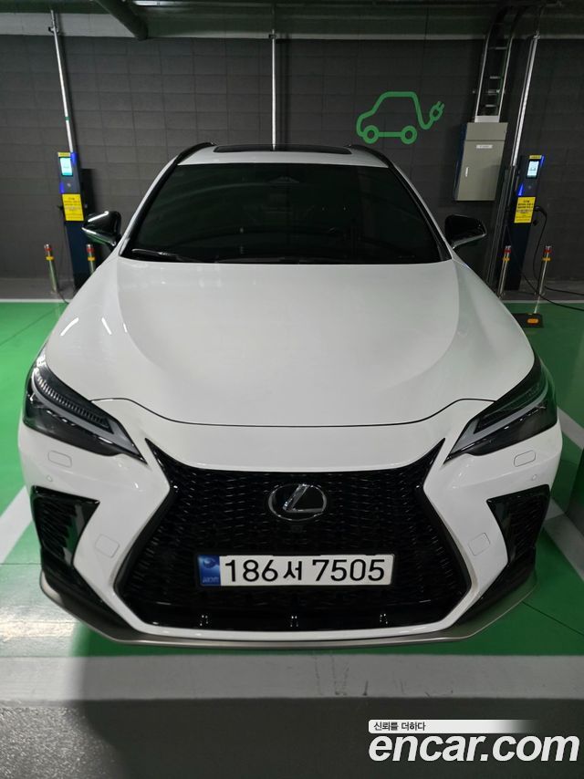 Лексус NX450h+ 2024 — миниатюра 16