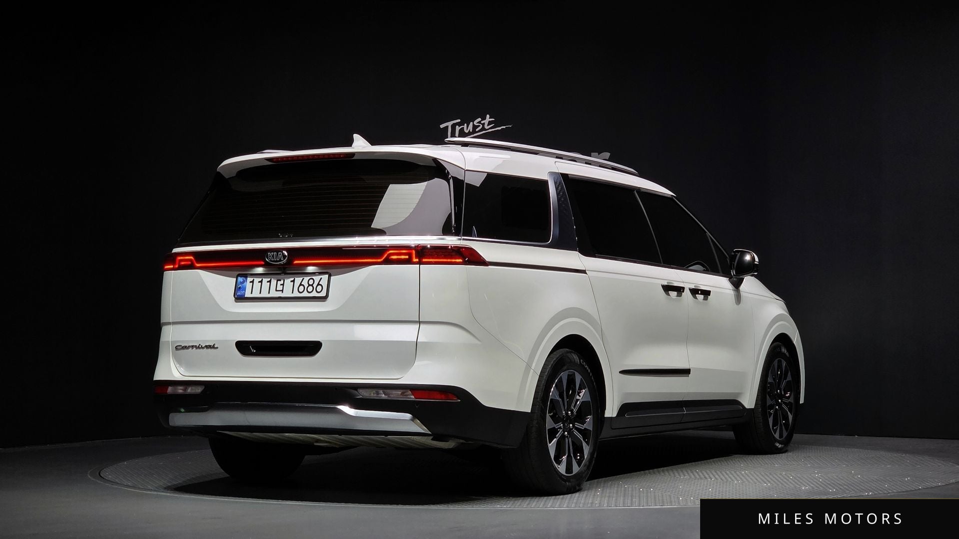 Kia Carnival 2021 — миниатюра 2