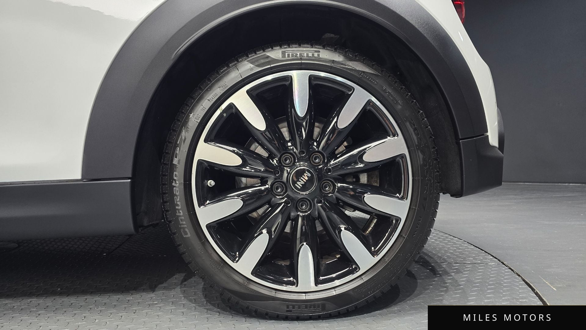 MINI 쿠퍼 S 2023 — миниатюра 6