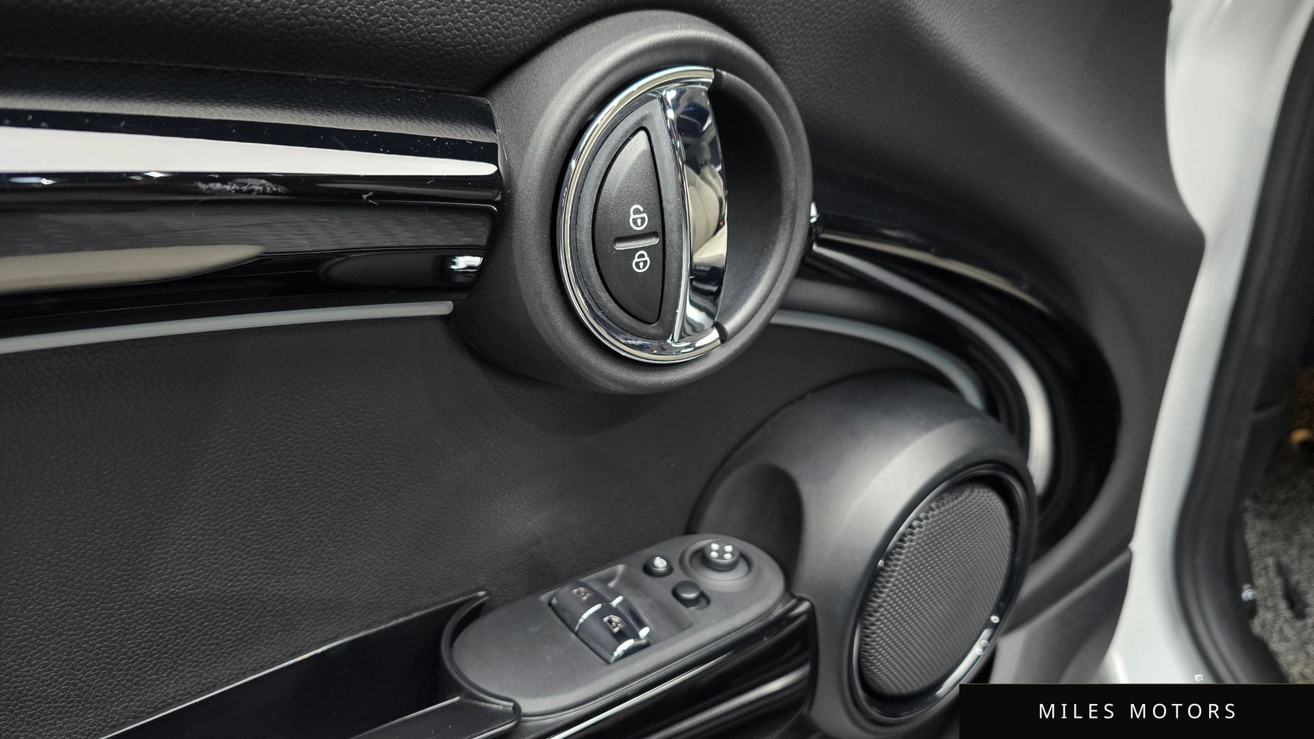 MINI 쿠퍼 S 2023 — миниатюра 27