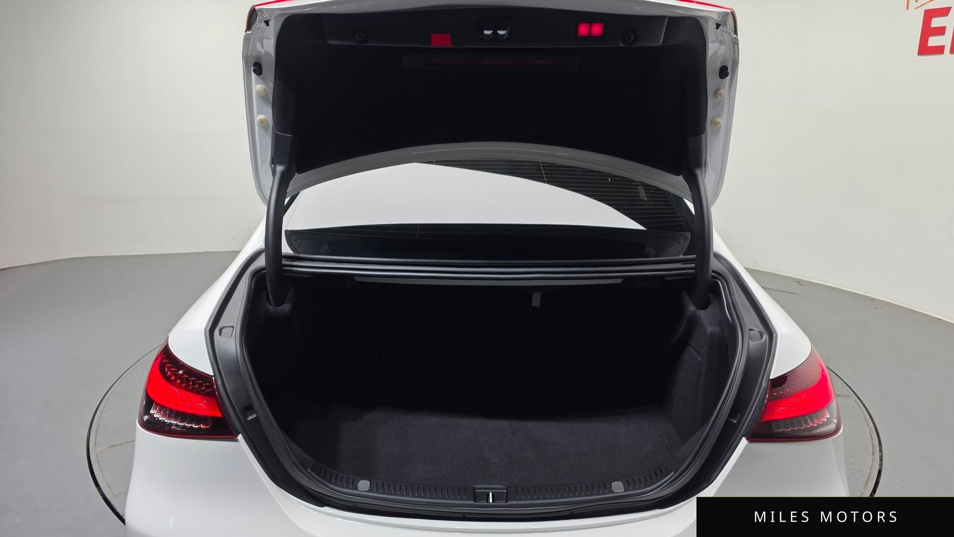 Mercedes-Benz E-클래스 W213 2021 — миниатюра 26