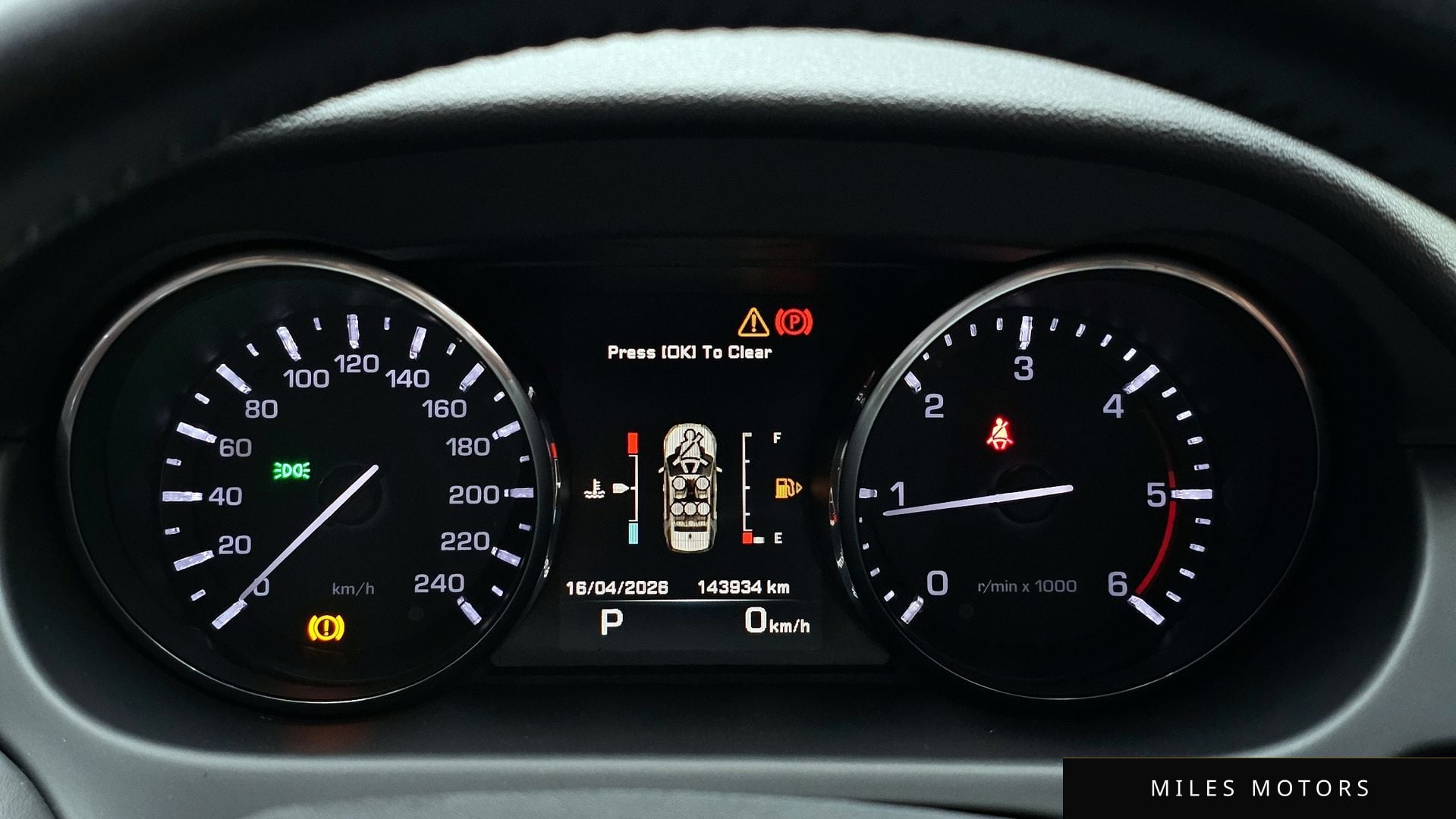 Land Rover Discovery Sport 2016 — миниатюра 8