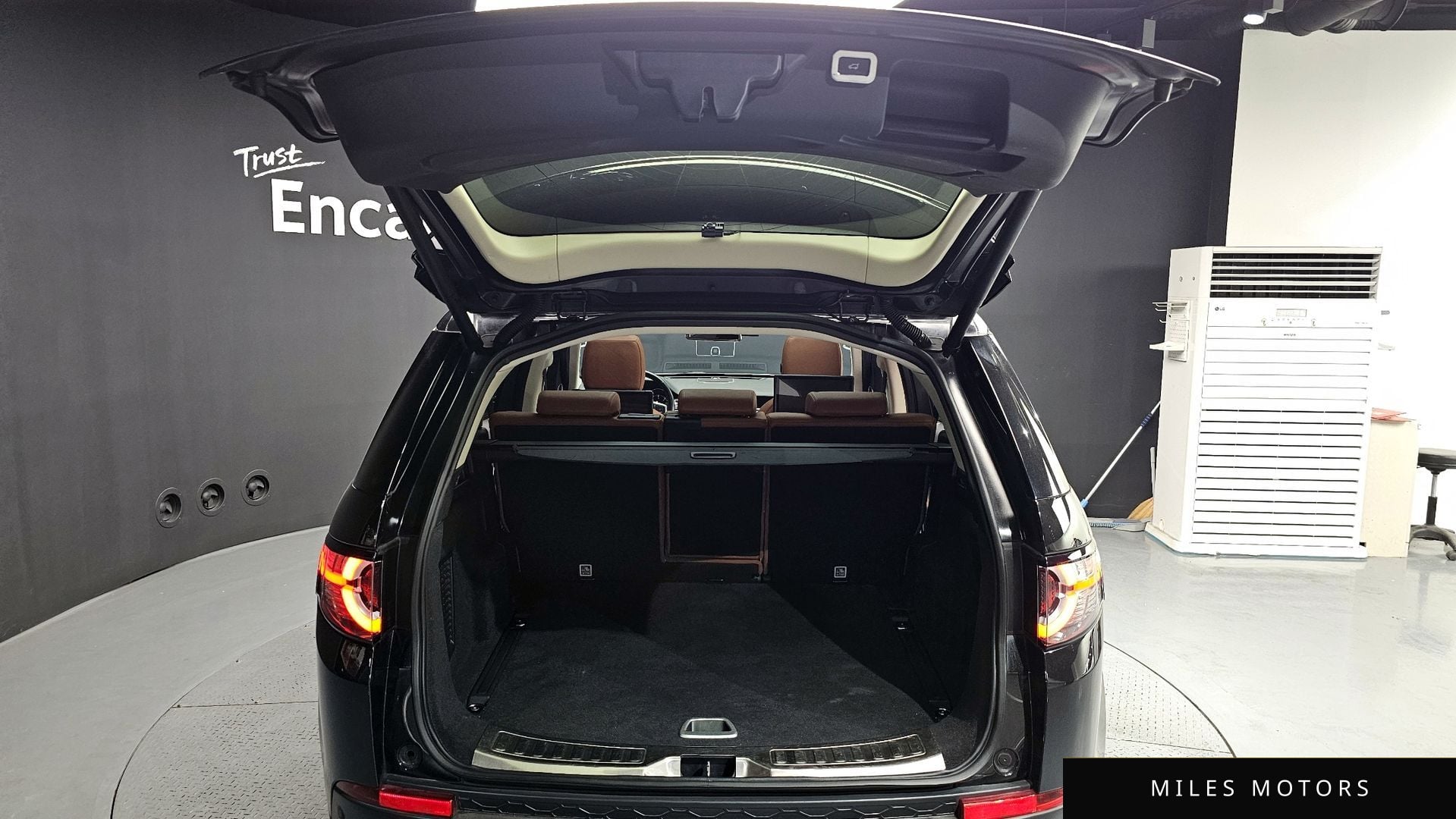 Land Rover Discovery Sport 2016 — миниатюра 20