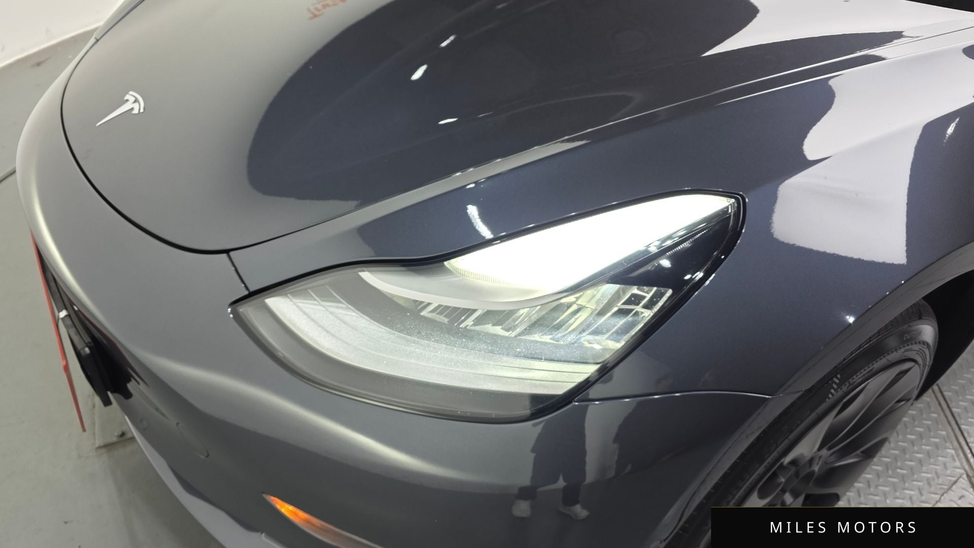 Tesla 모델 3 2020 — миниатюра 8
