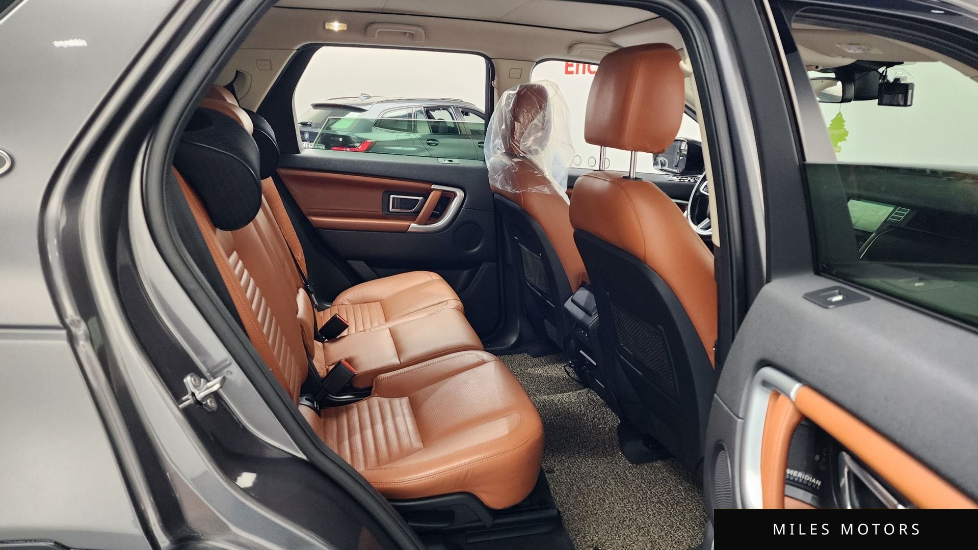 Land Rover Discovery Sport 2016 — миниатюра 11
