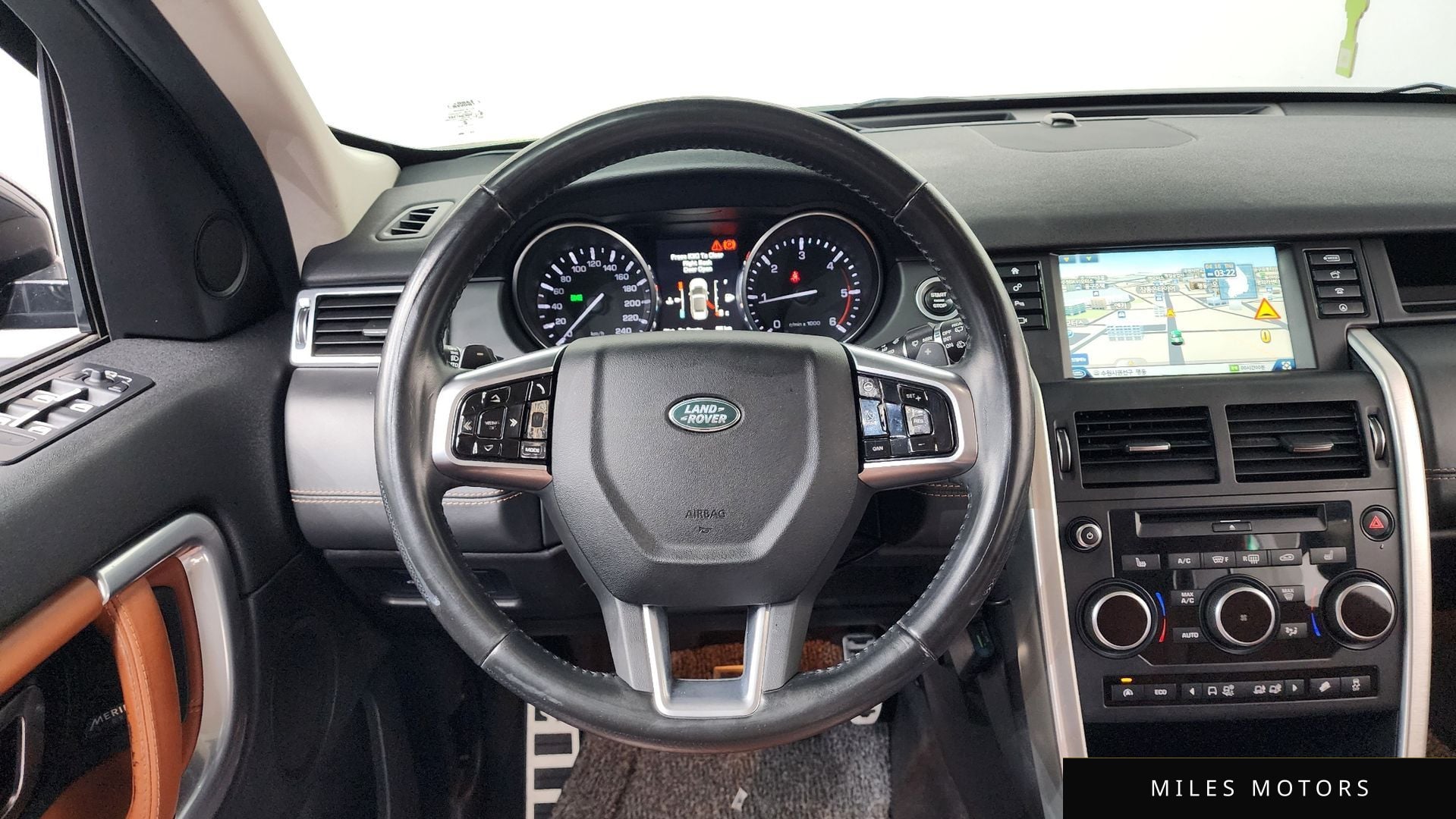 Land Rover Discovery Sport 2016 — миниатюра 13