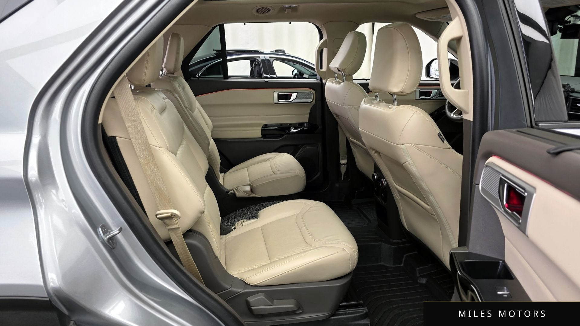 Ford Explorer 2021 — миниатюра 12