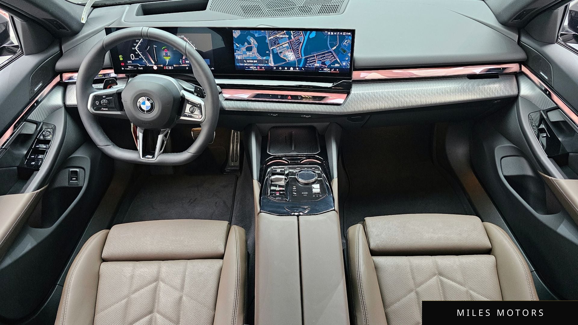BMW 5 Series (G60) 2025 — миниатюра 10