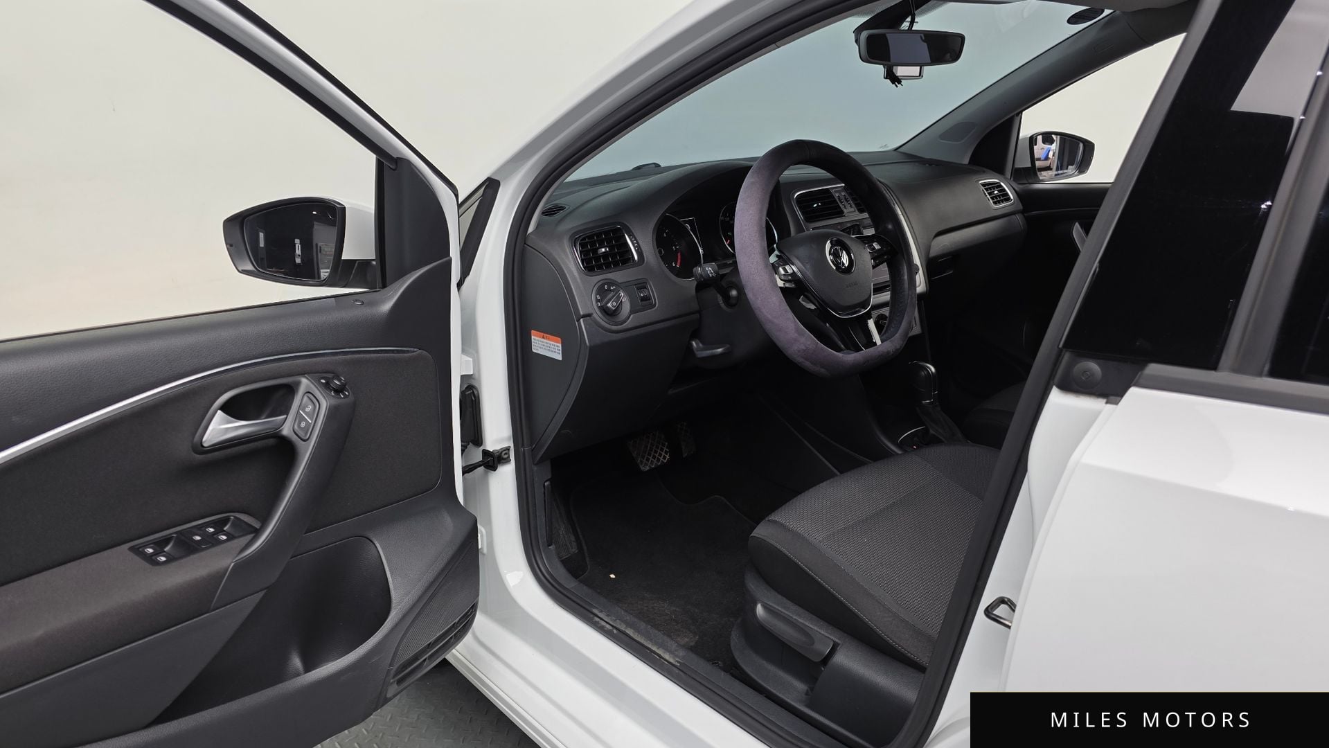 Volkswagen Polo 2016 — миниатюра 10