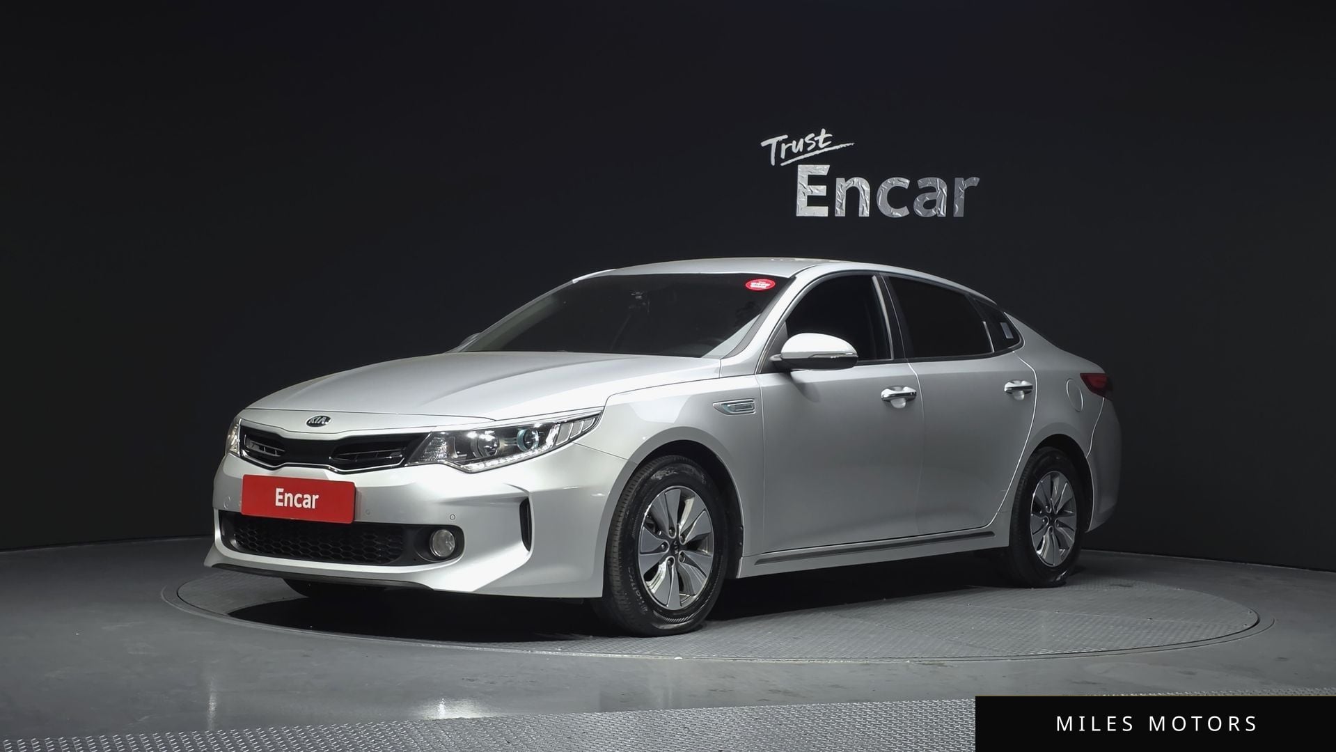 Kia K5 2017 — фото 1 из 12
