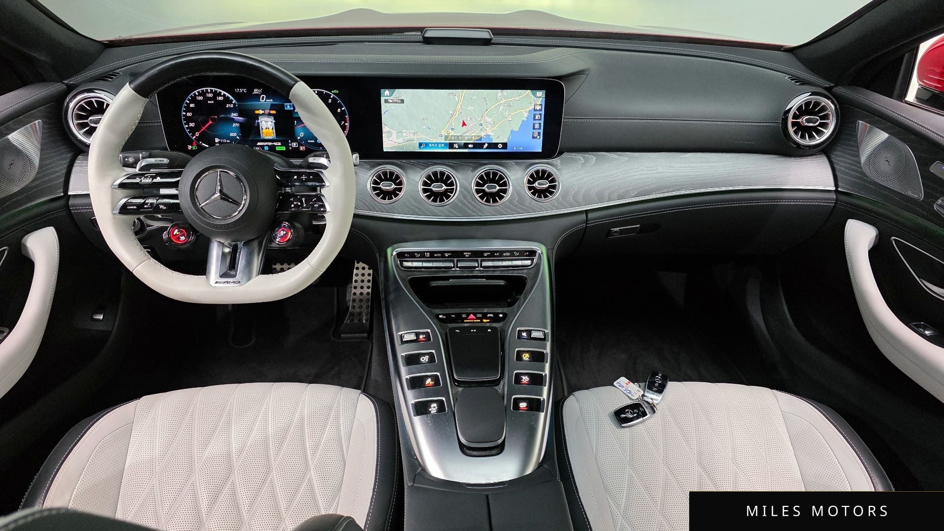 Mercedes-Benz AMG GT 2023 — миниатюра 10