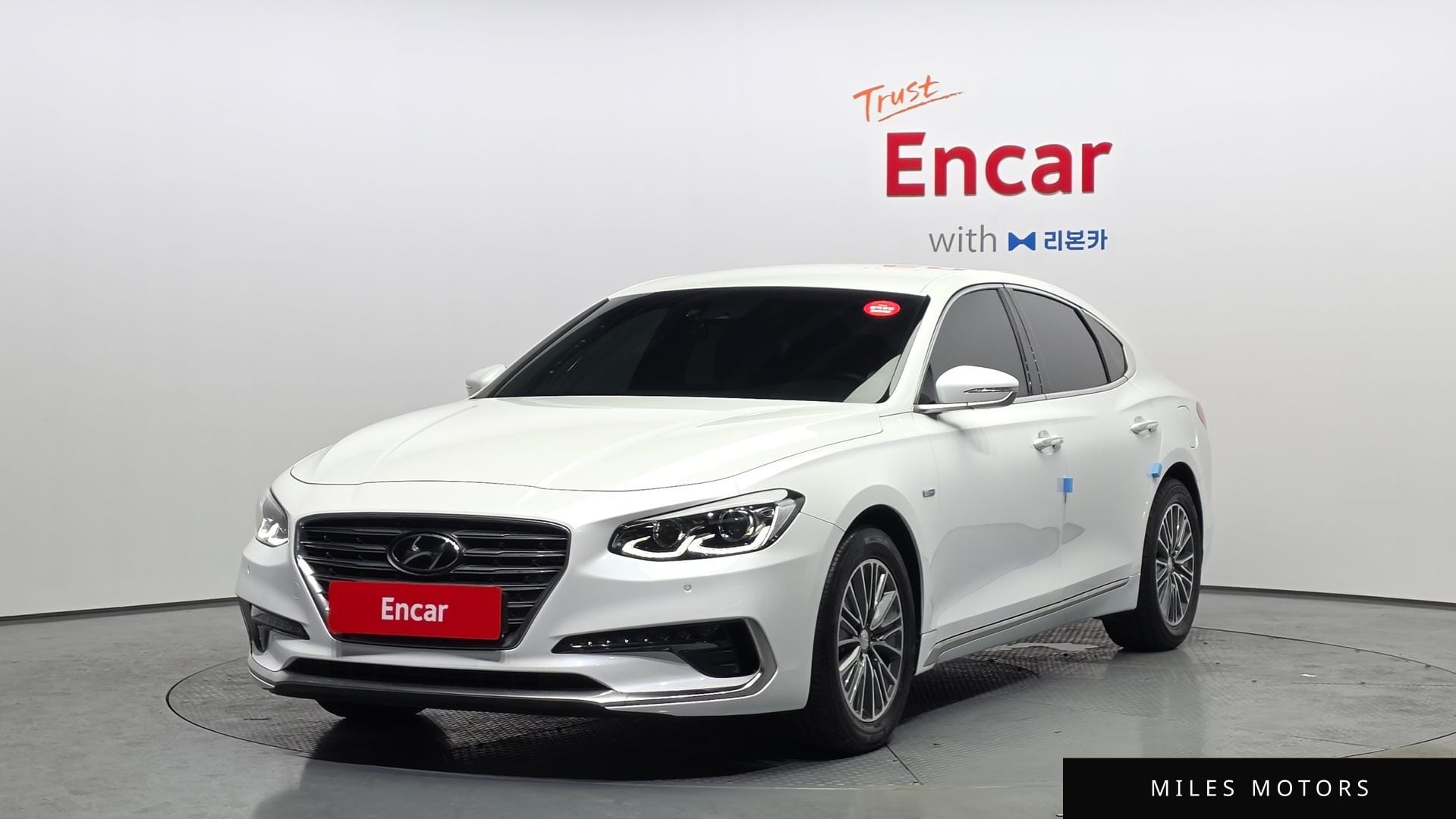 Hyundai Grandeur 2019 — фото 1 из 12