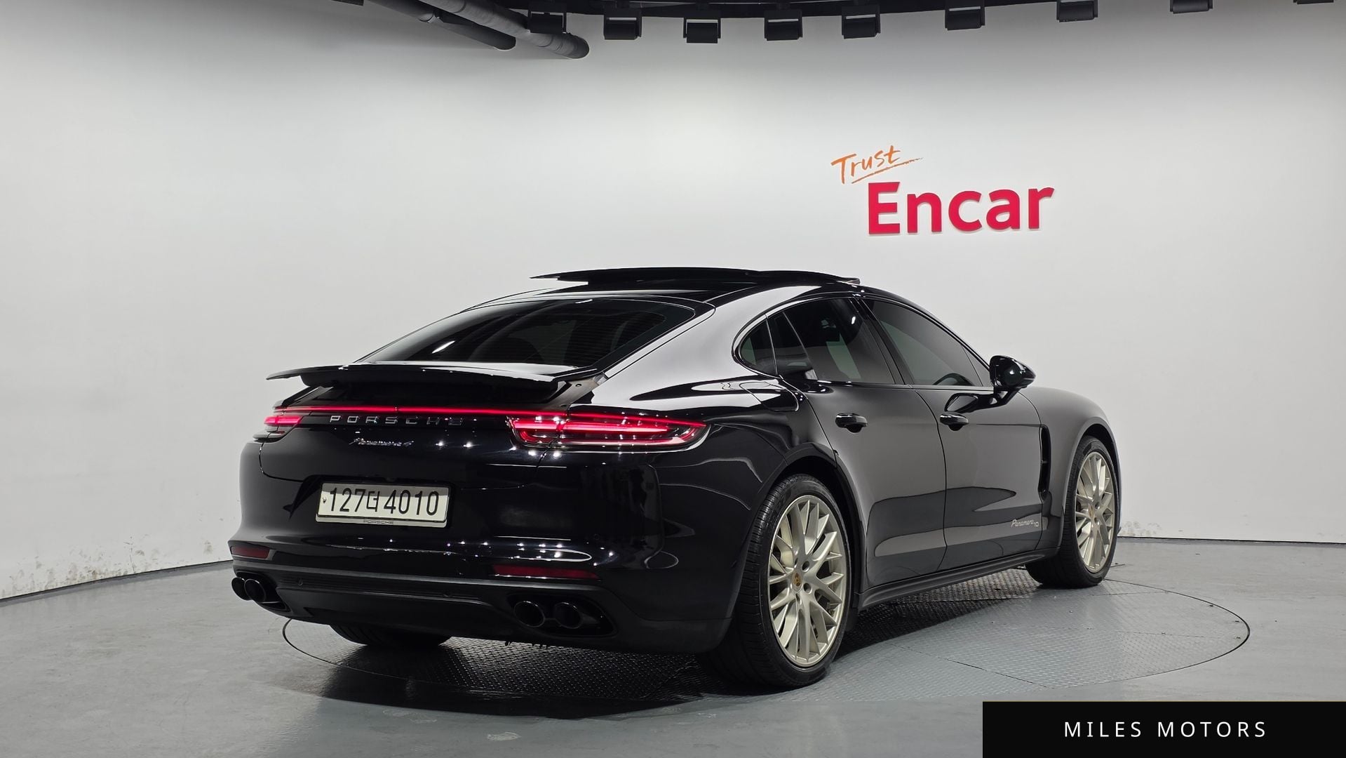 Porsche Panamera 2020 — миниатюра 2
