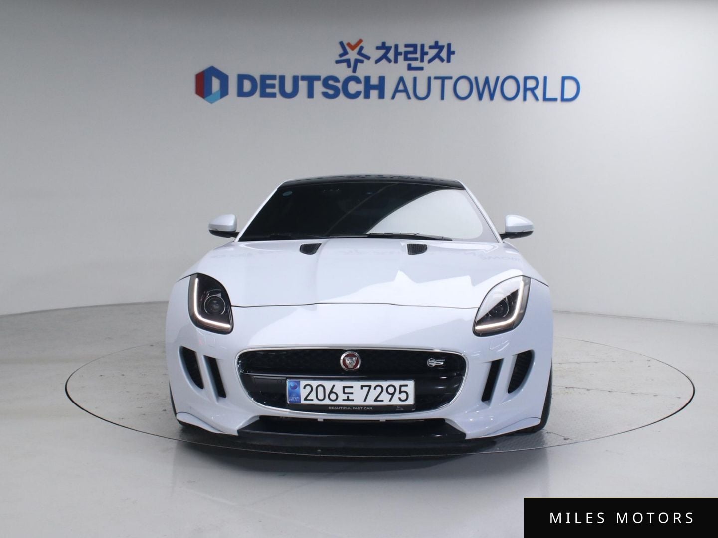 Jaguar F-TYPE 2017 — миниатюра 4