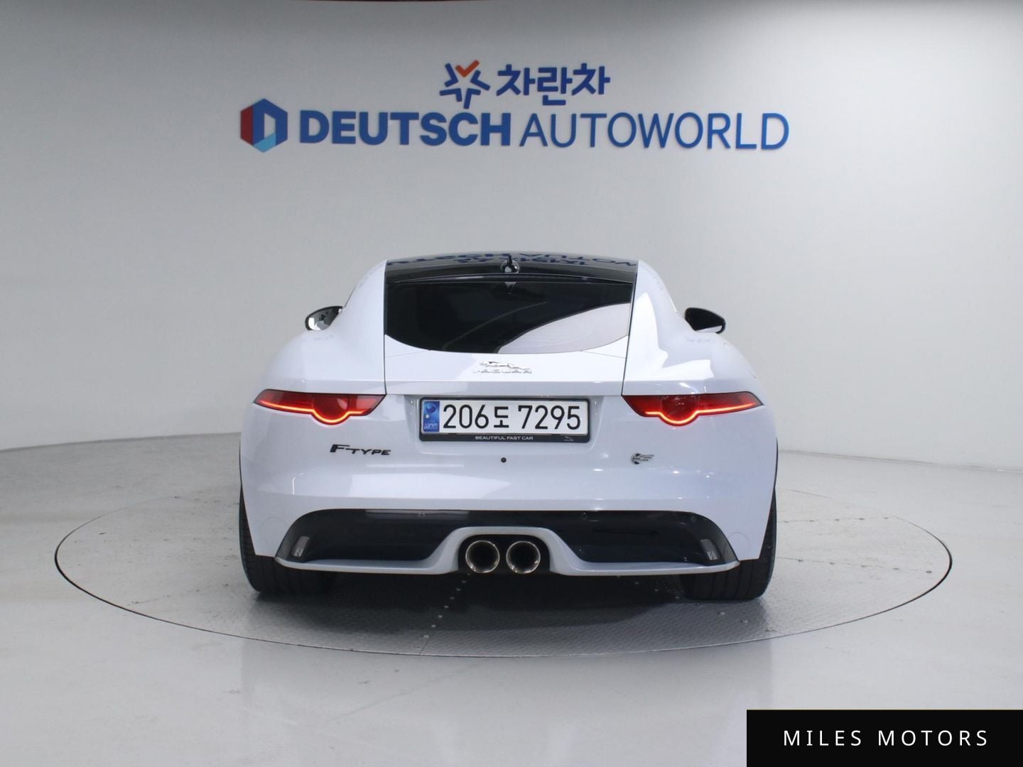 Jaguar F-TYPE 2017 — миниатюра 5