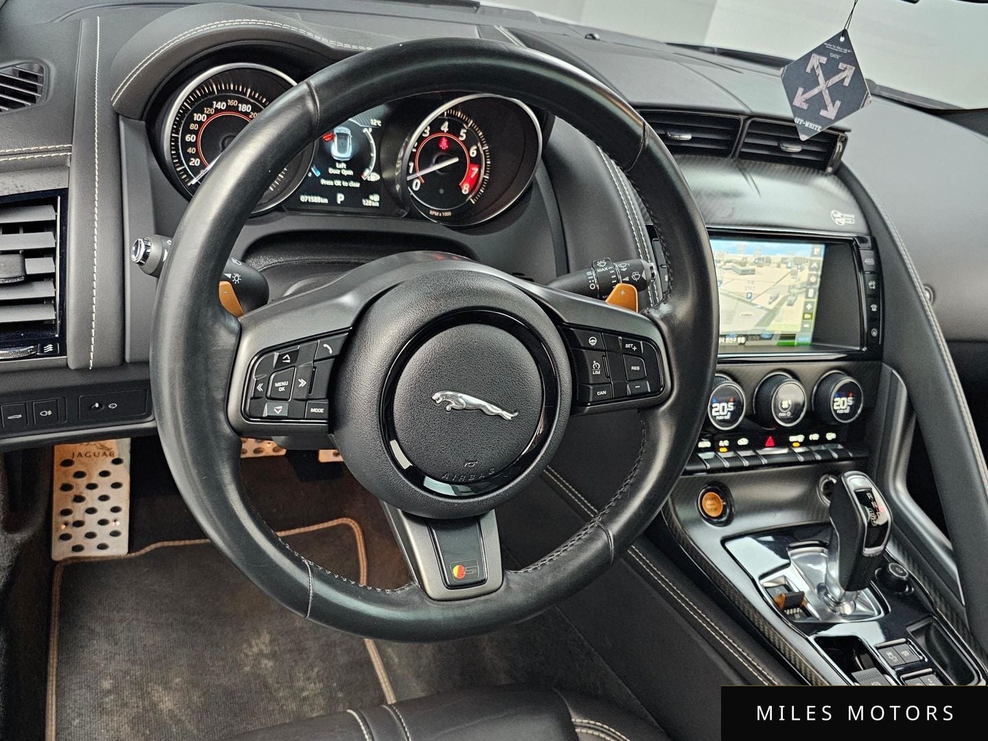 Jaguar F-TYPE 2017 — миниатюра 13