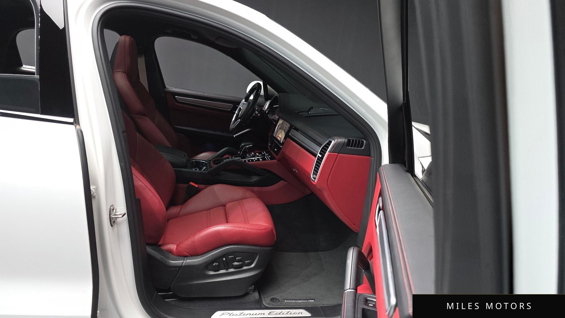 Porsche 카이엔 (PO536) 2022 — миниатюра 17