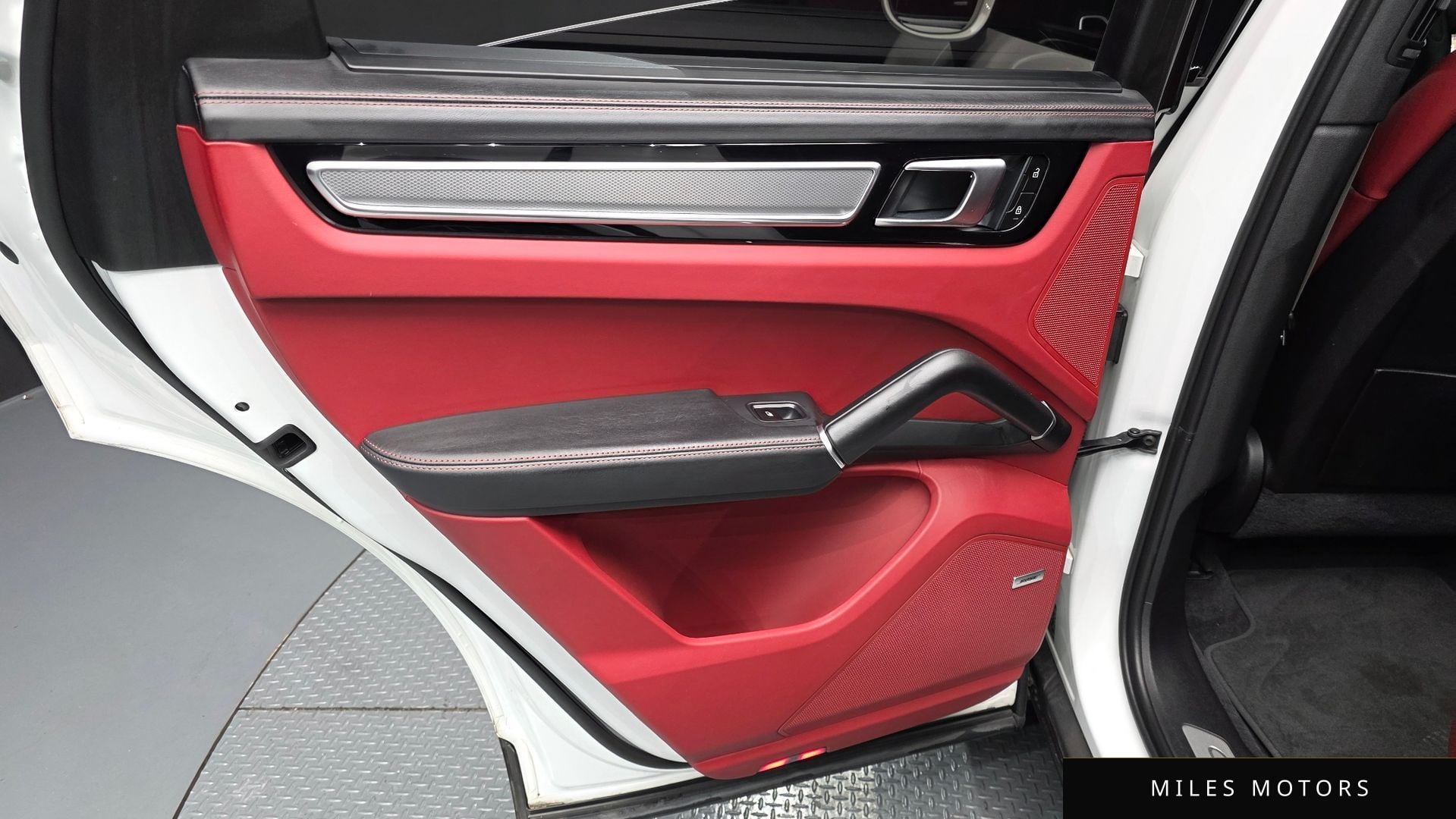 Porsche 카이엔 (PO536) 2022 — миниатюра 14