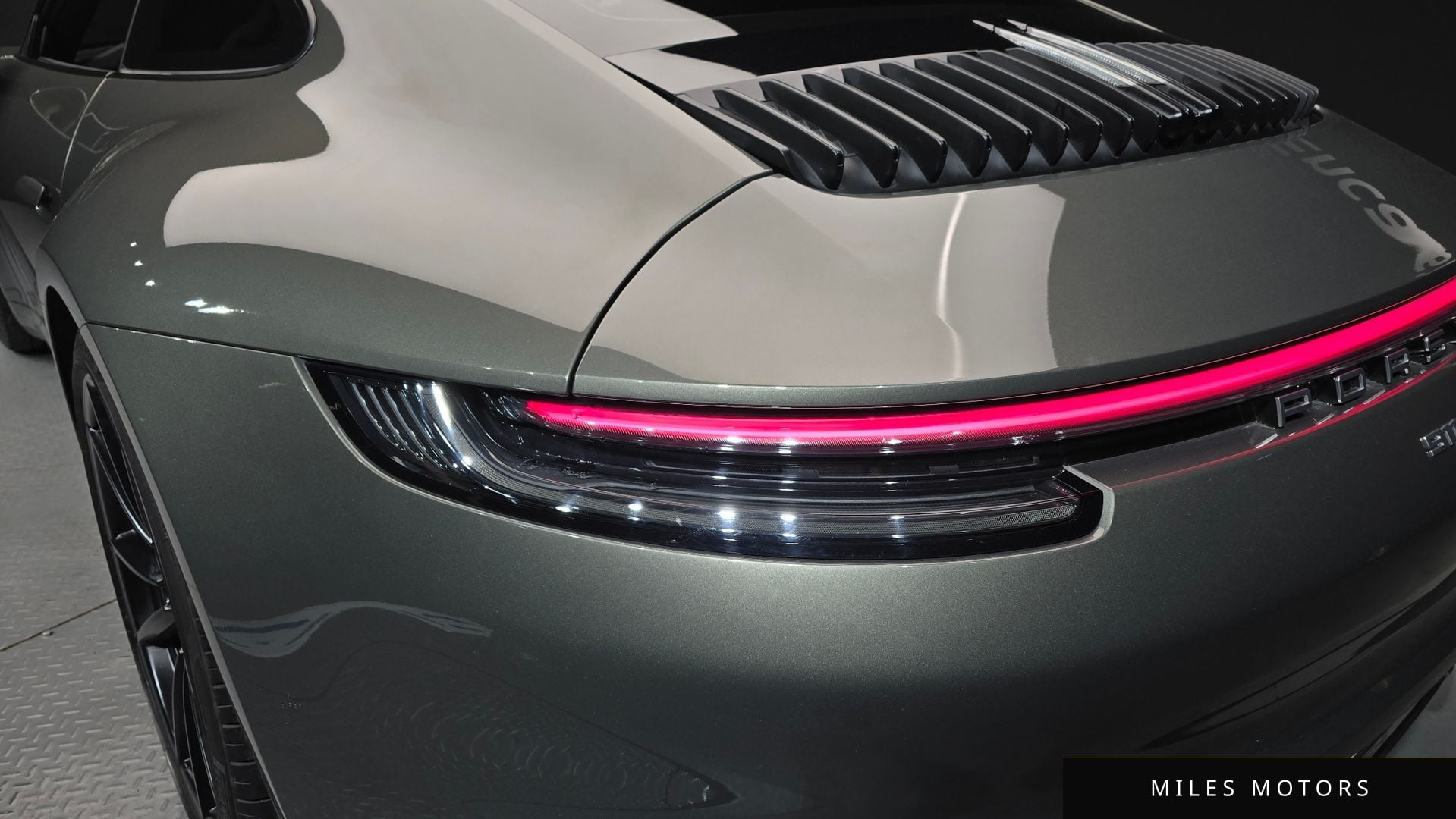 Porsche 911 (992) 2021 — миниатюра 9