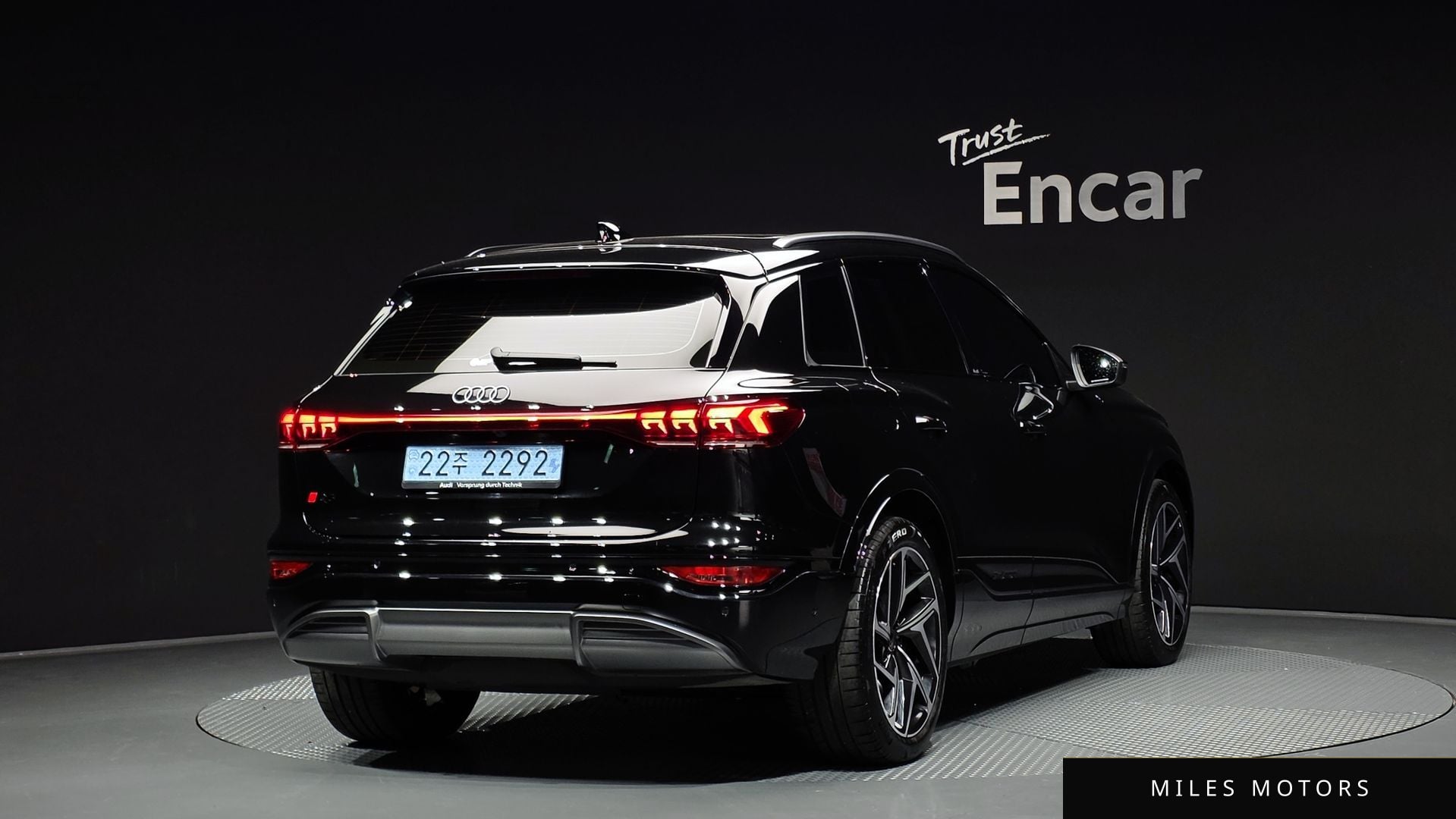Audi Q6 e-tron 2025 — миниатюра 2