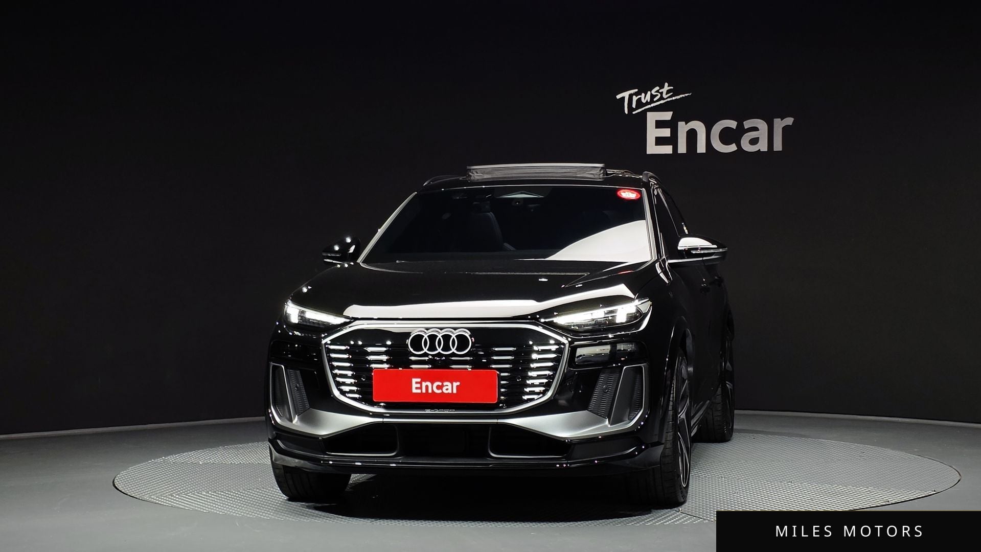 Audi Q6 e-tron 2025 — миниатюра 3
