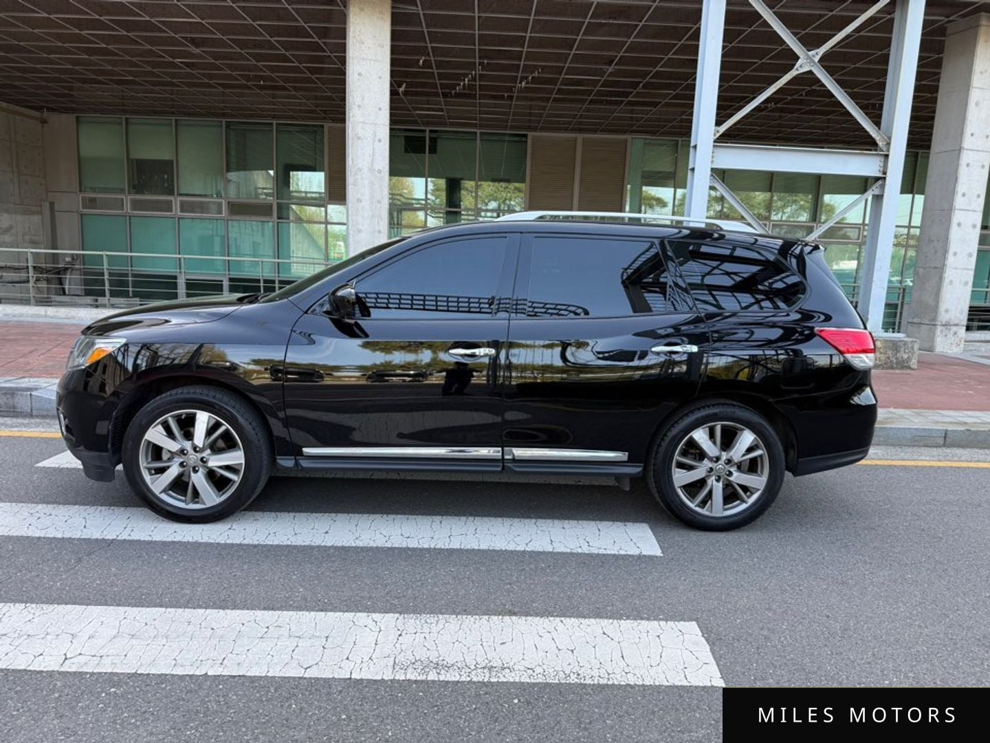 Nissan Pathfinder 2014 — миниатюра 3