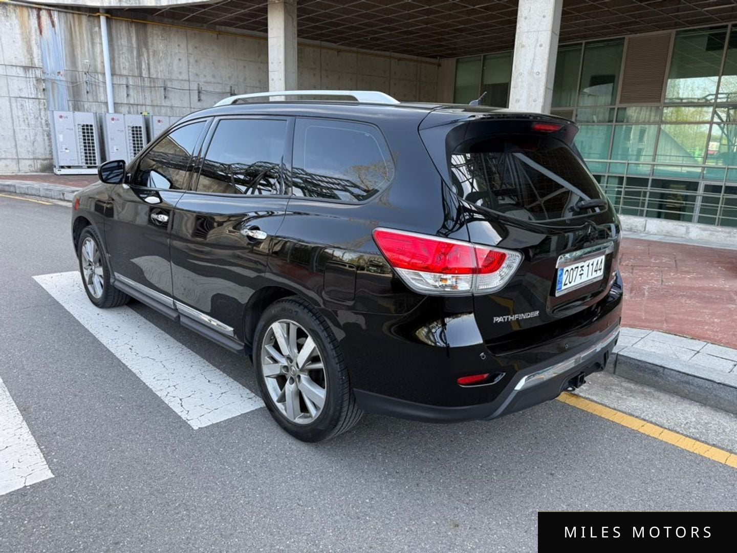 Nissan Pathfinder 2014 — миниатюра 4