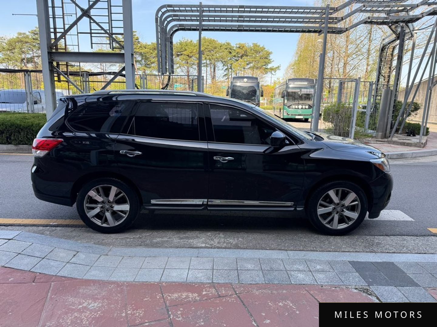 Nissan Pathfinder 2014 — миниатюра 7