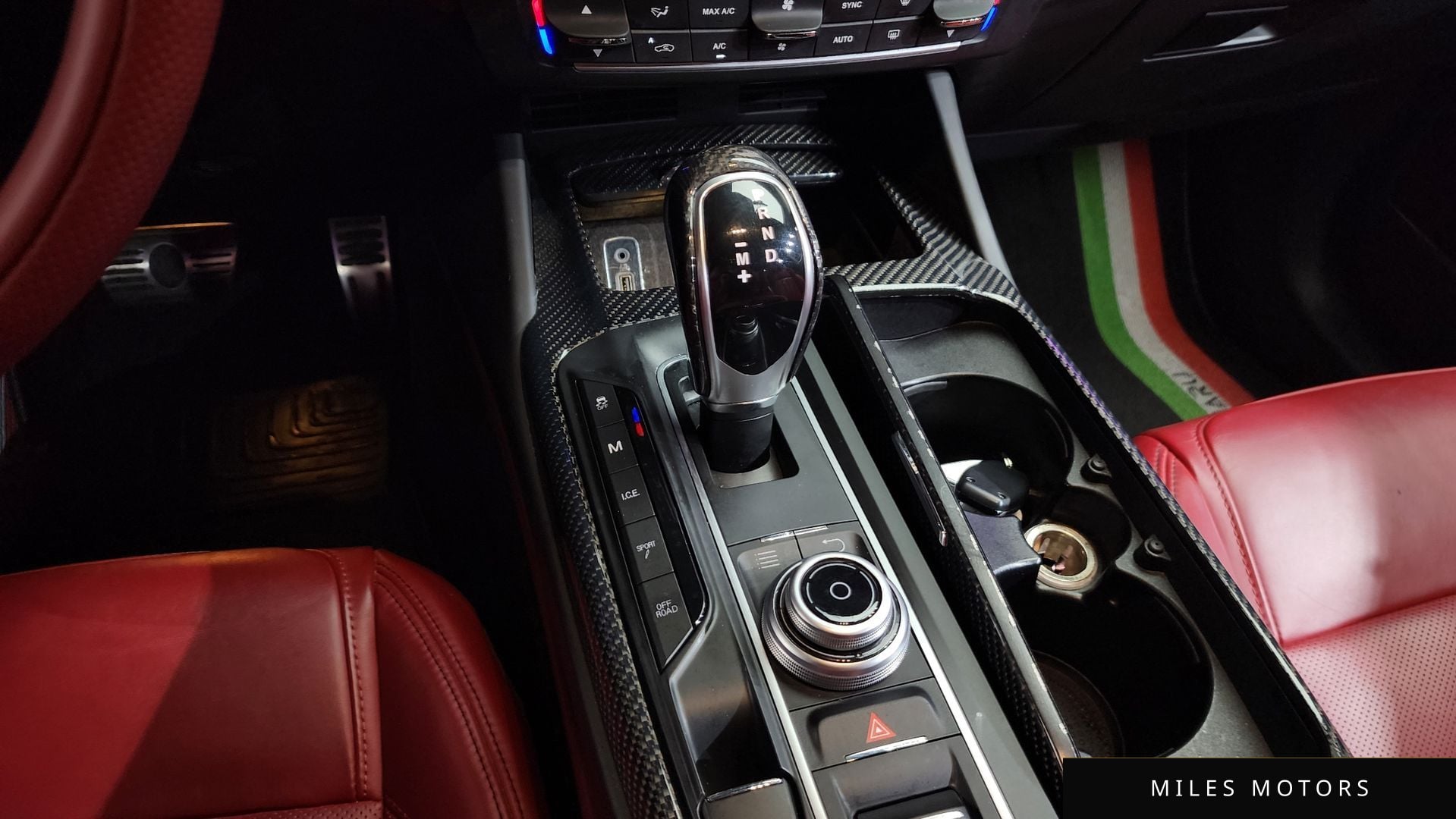 Maserati 르반떼 2018 — миниатюра 12