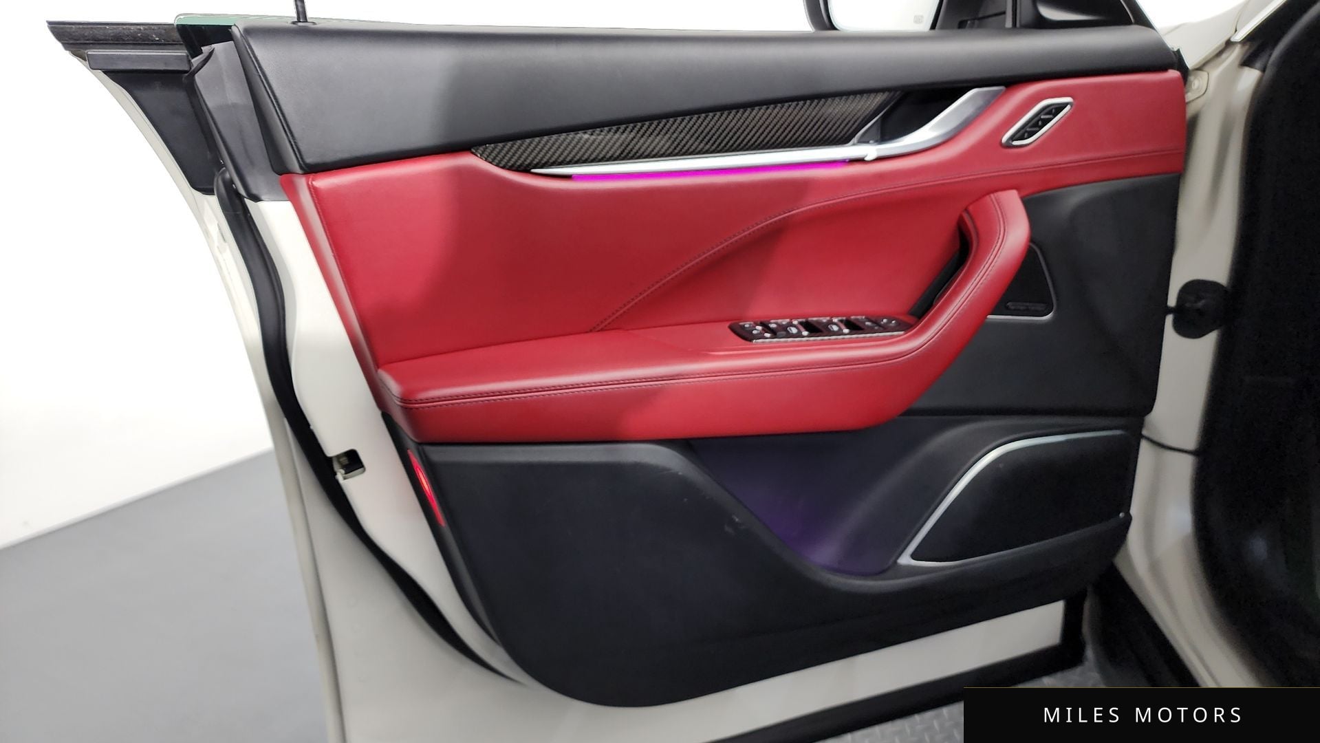 Maserati 르반떼 2018 — миниатюра 14