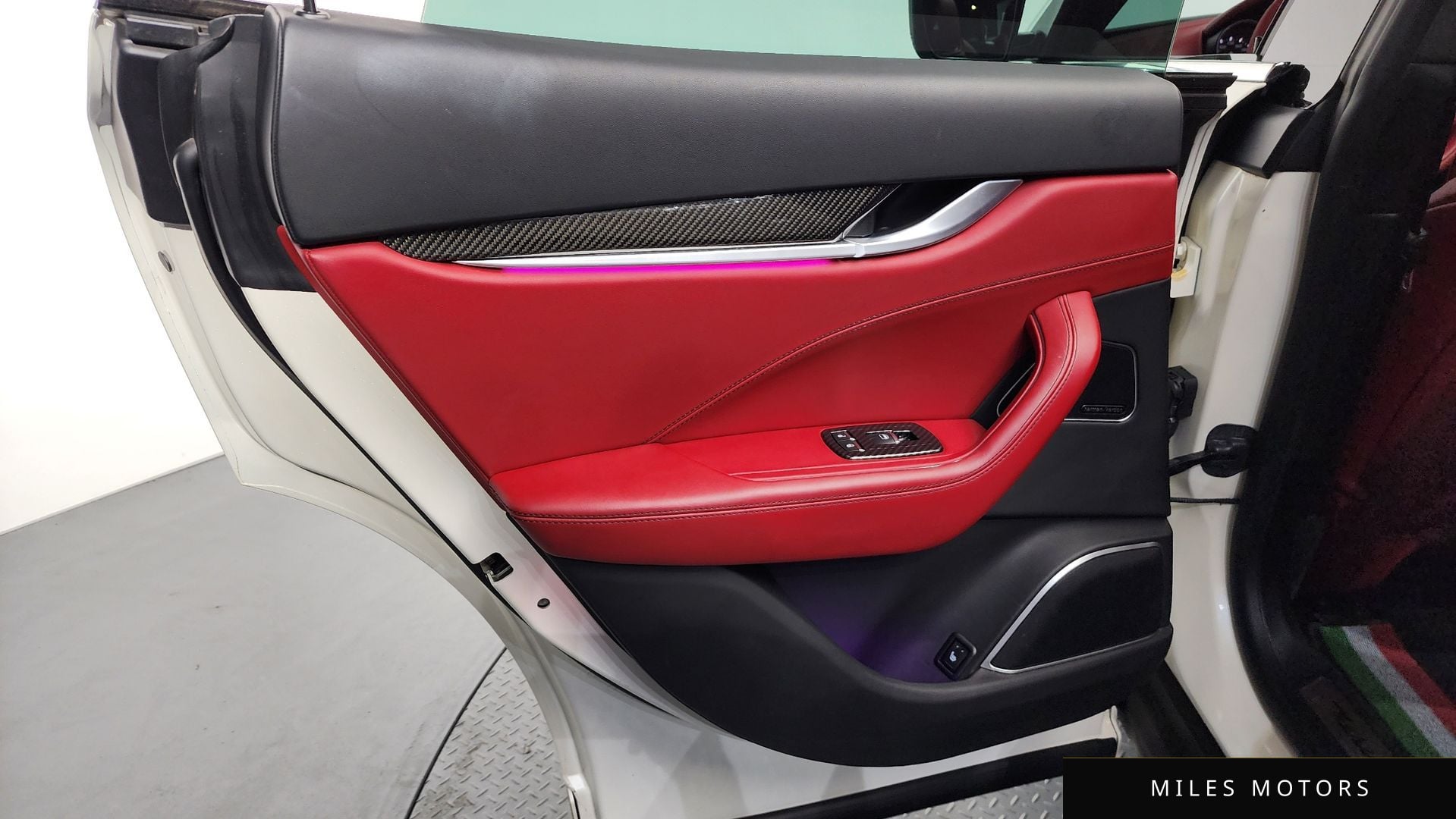 Maserati 르반떼 2018 — миниатюра 15