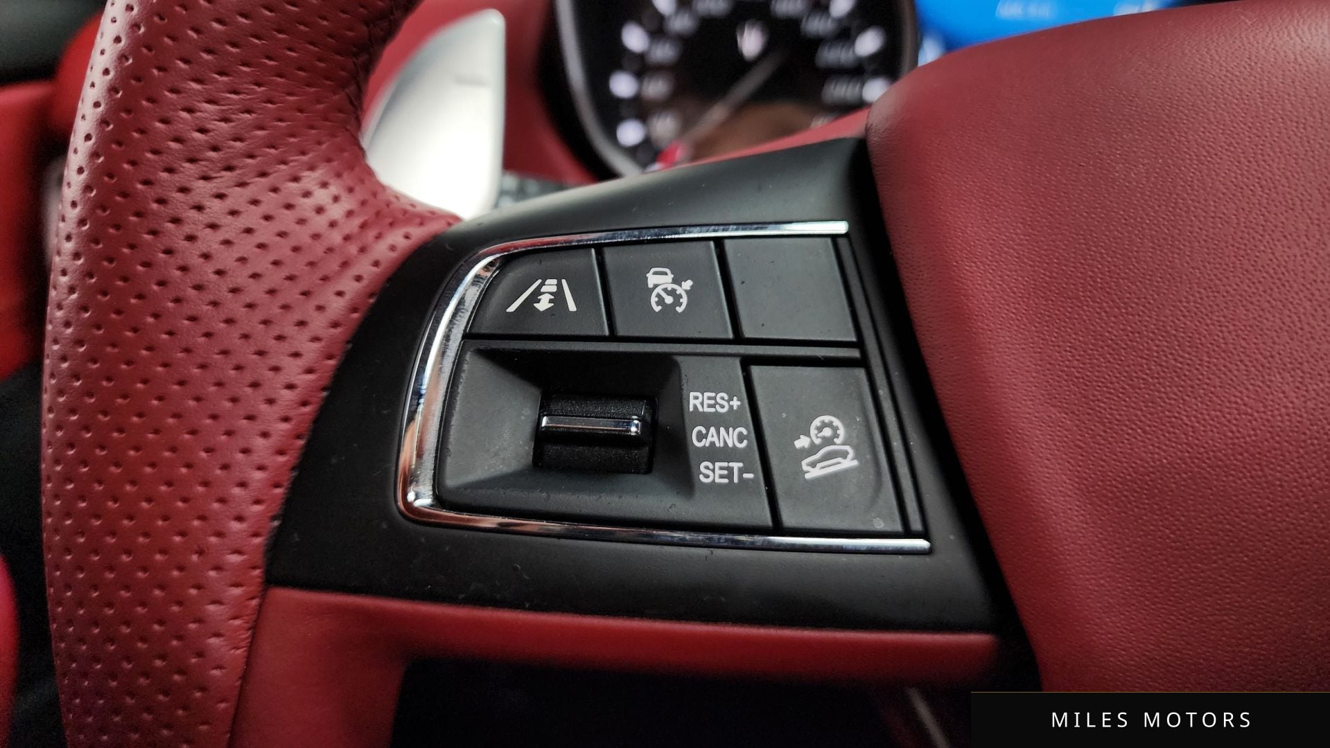 Maserati 르반떼 2018 — миниатюра 31