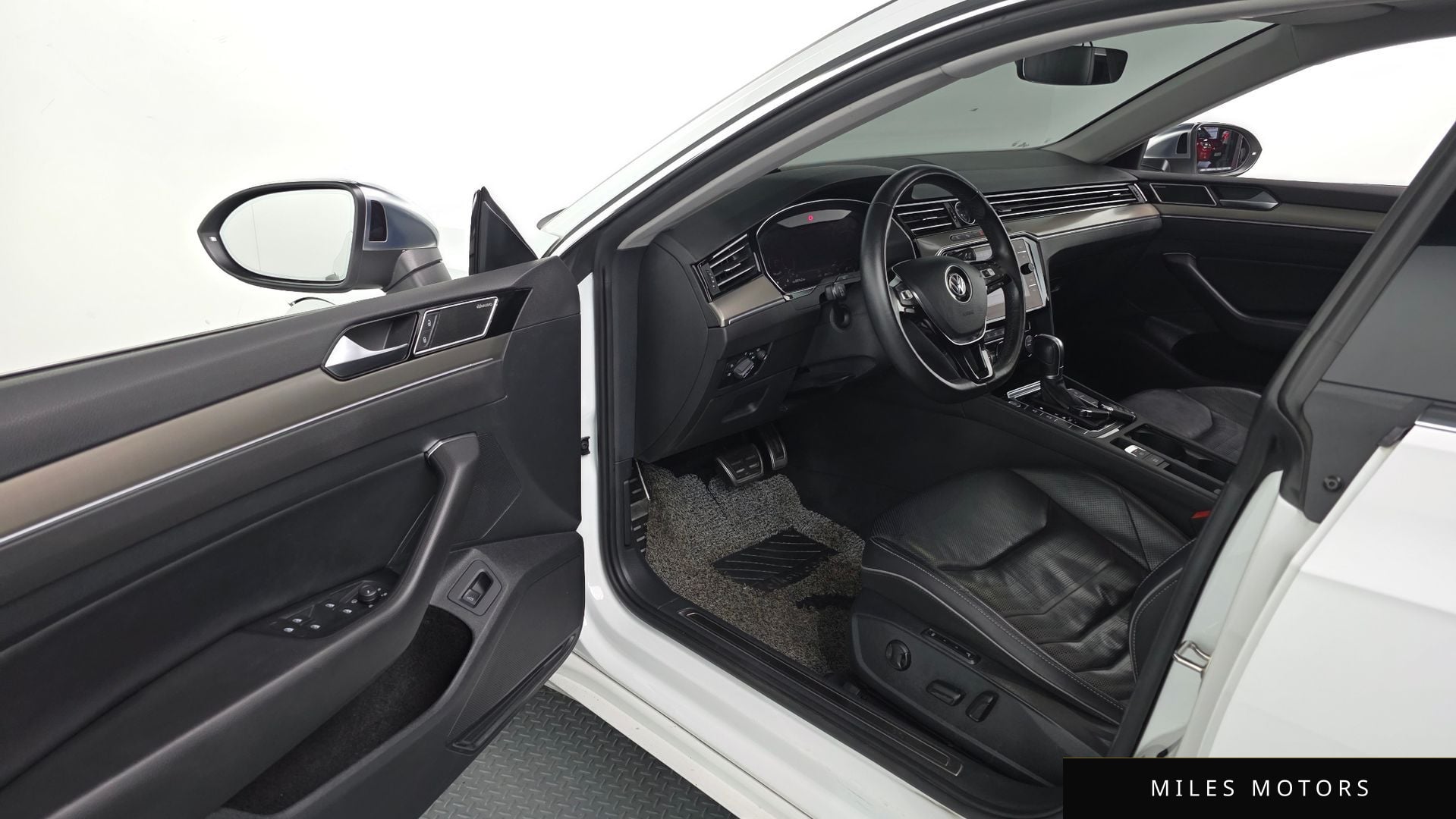 Volkswagen 아테온 2019 — миниатюра 13