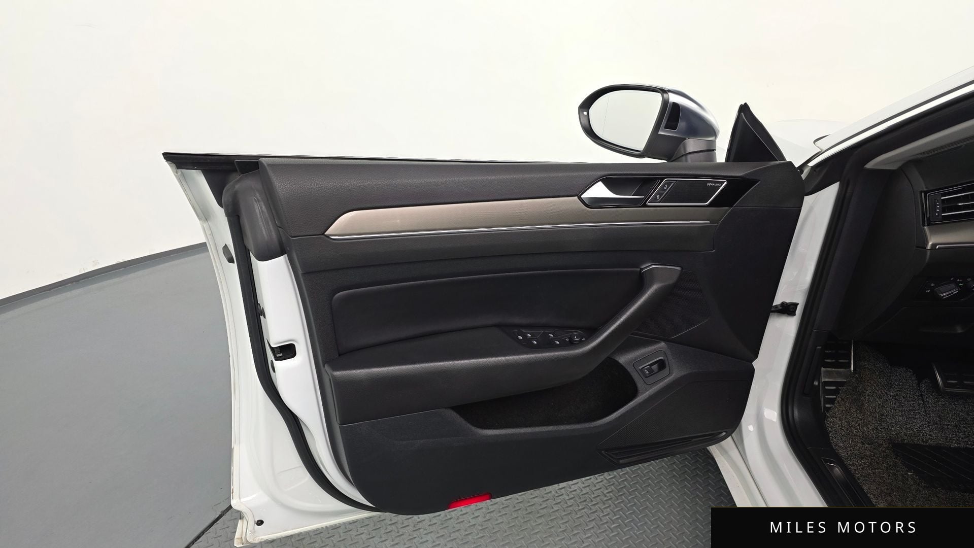 Volkswagen 아테온 2019 — миниатюра 14