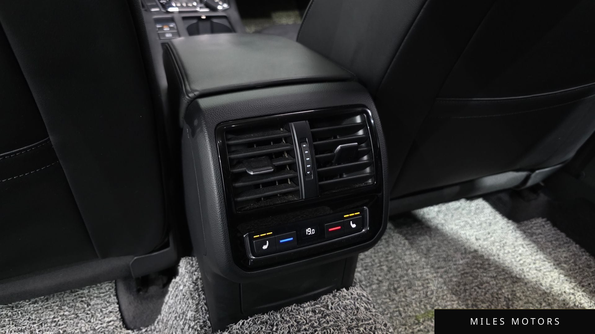Volkswagen 아테온 2019 — миниатюра 35