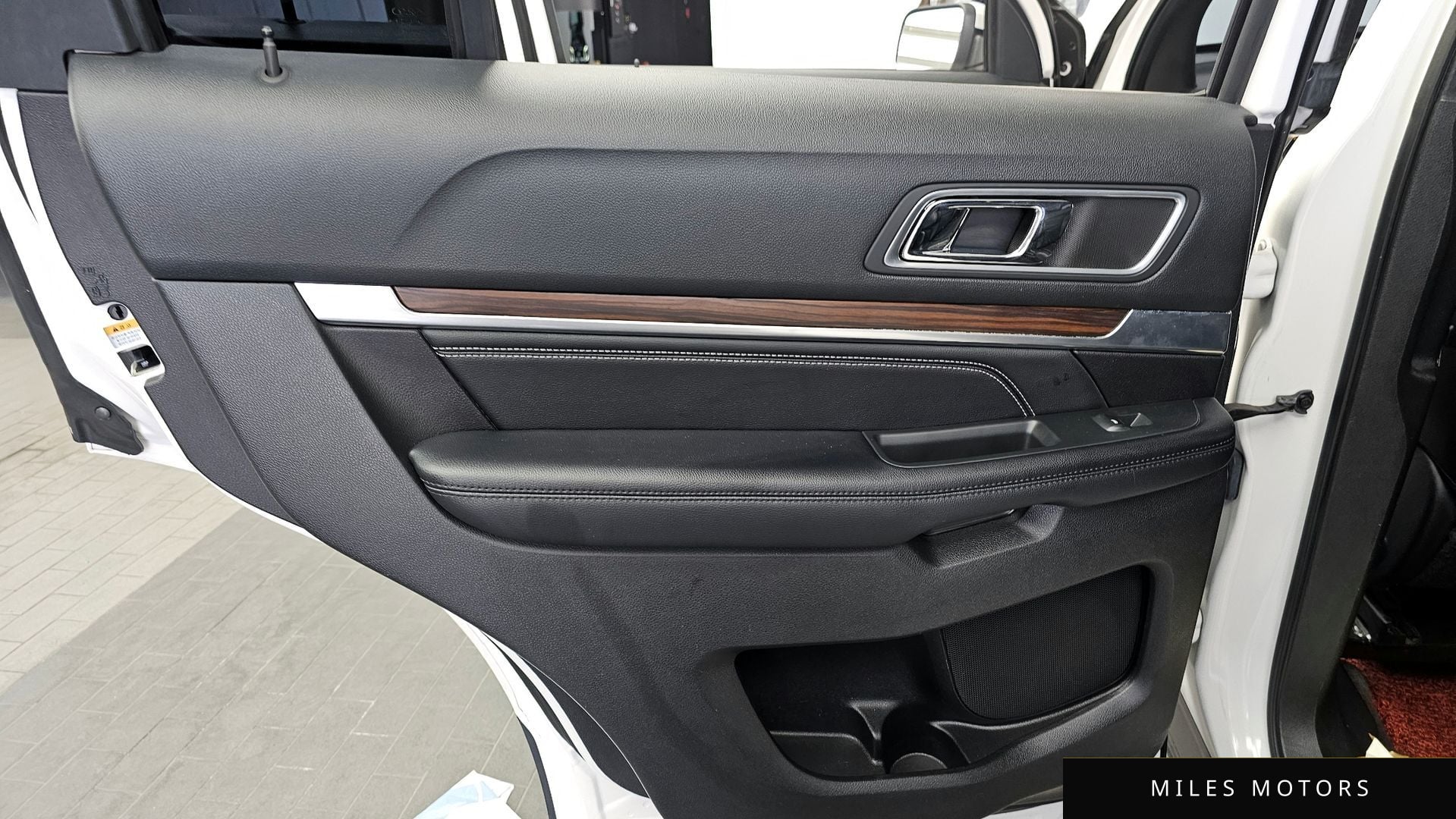 Ford Explorer 2017 — миниатюра 15