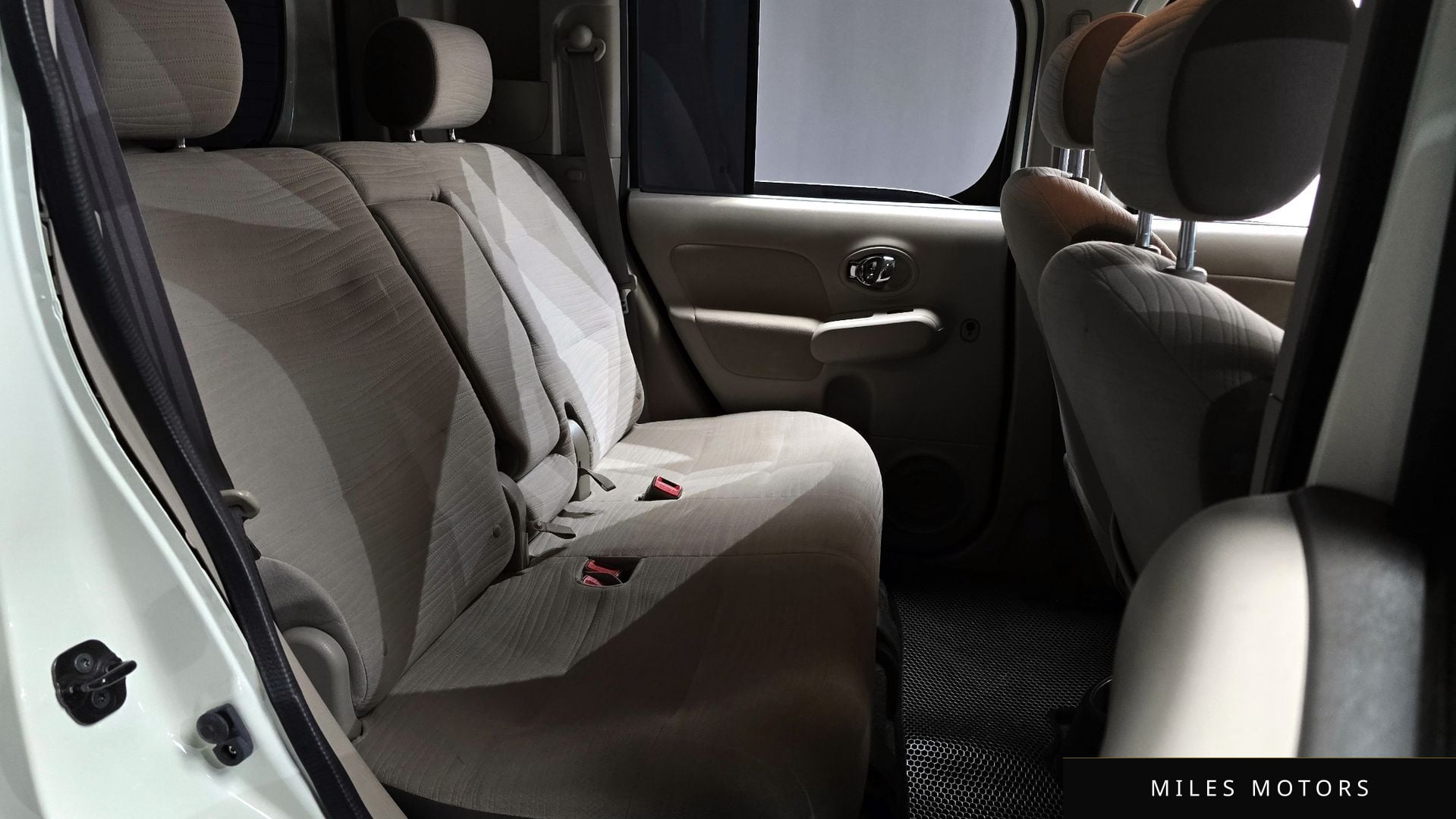 Nissan 큐브 2011 — миниатюра 11