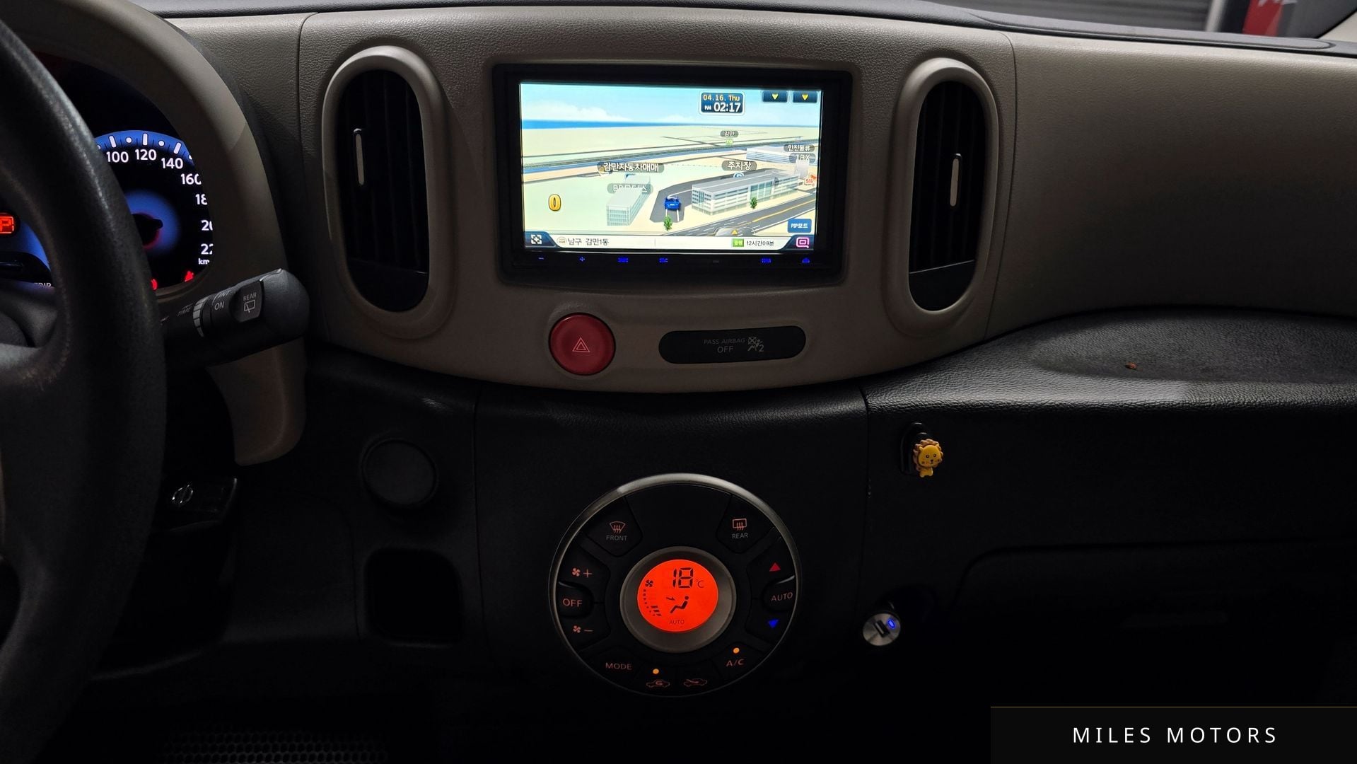 Nissan 큐브 2011 — миниатюра 14