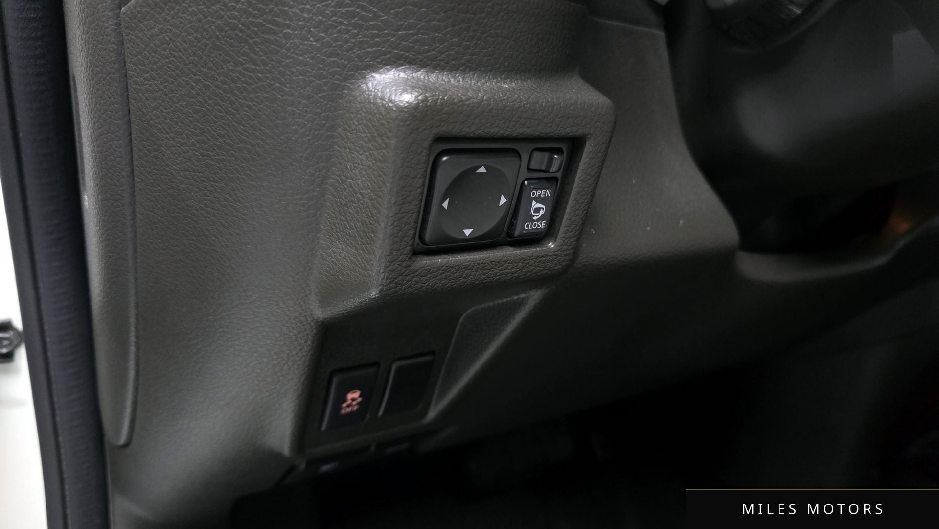 Nissan 큐브 2011 — миниатюра 16