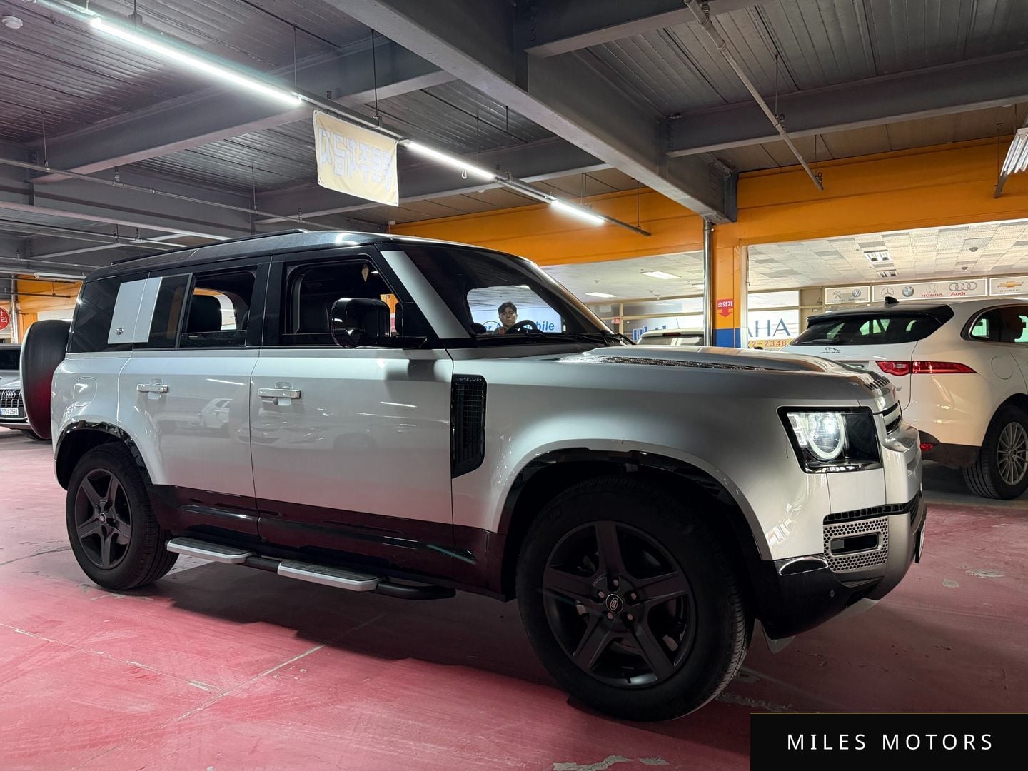 Land Rover Defender 2024 — миниатюра 3