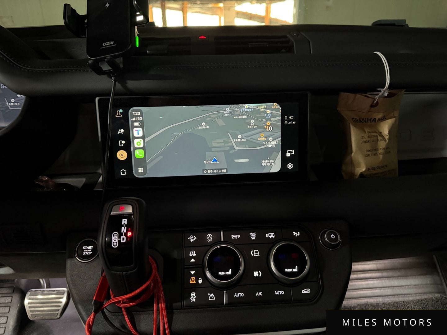 Land Rover Defender 2024 — миниатюра 12