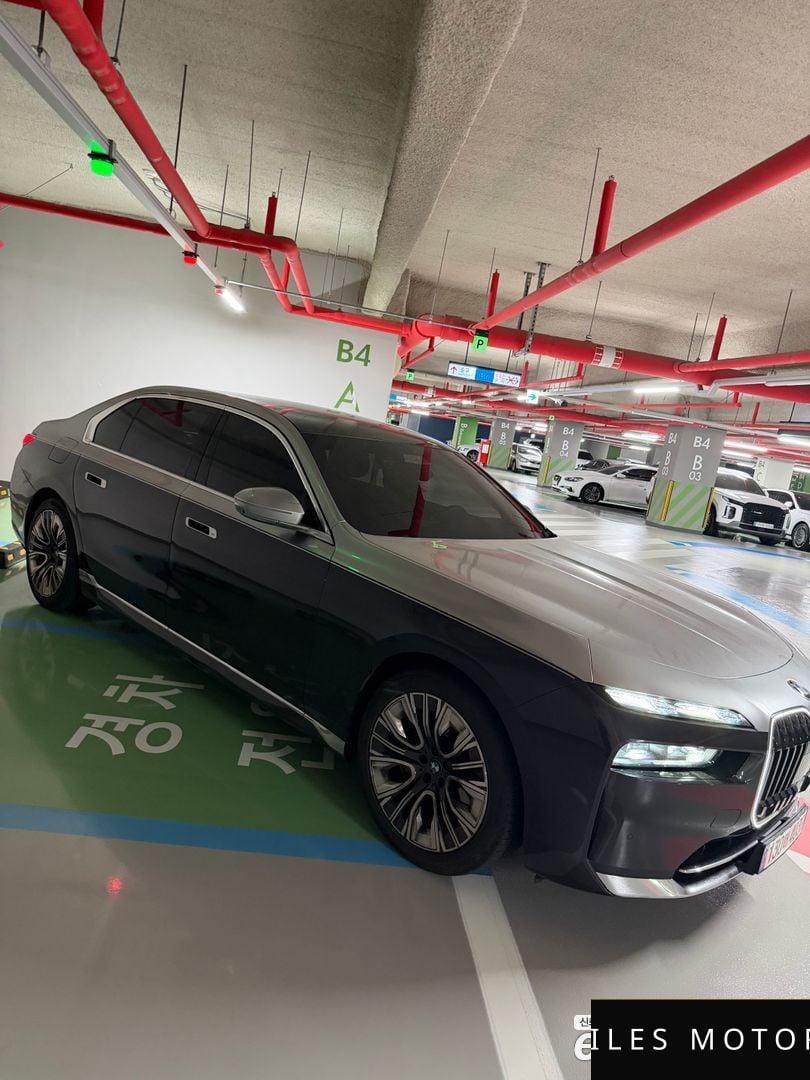 BMW 7시리즈 (G70) 2023 — миниатюра 3