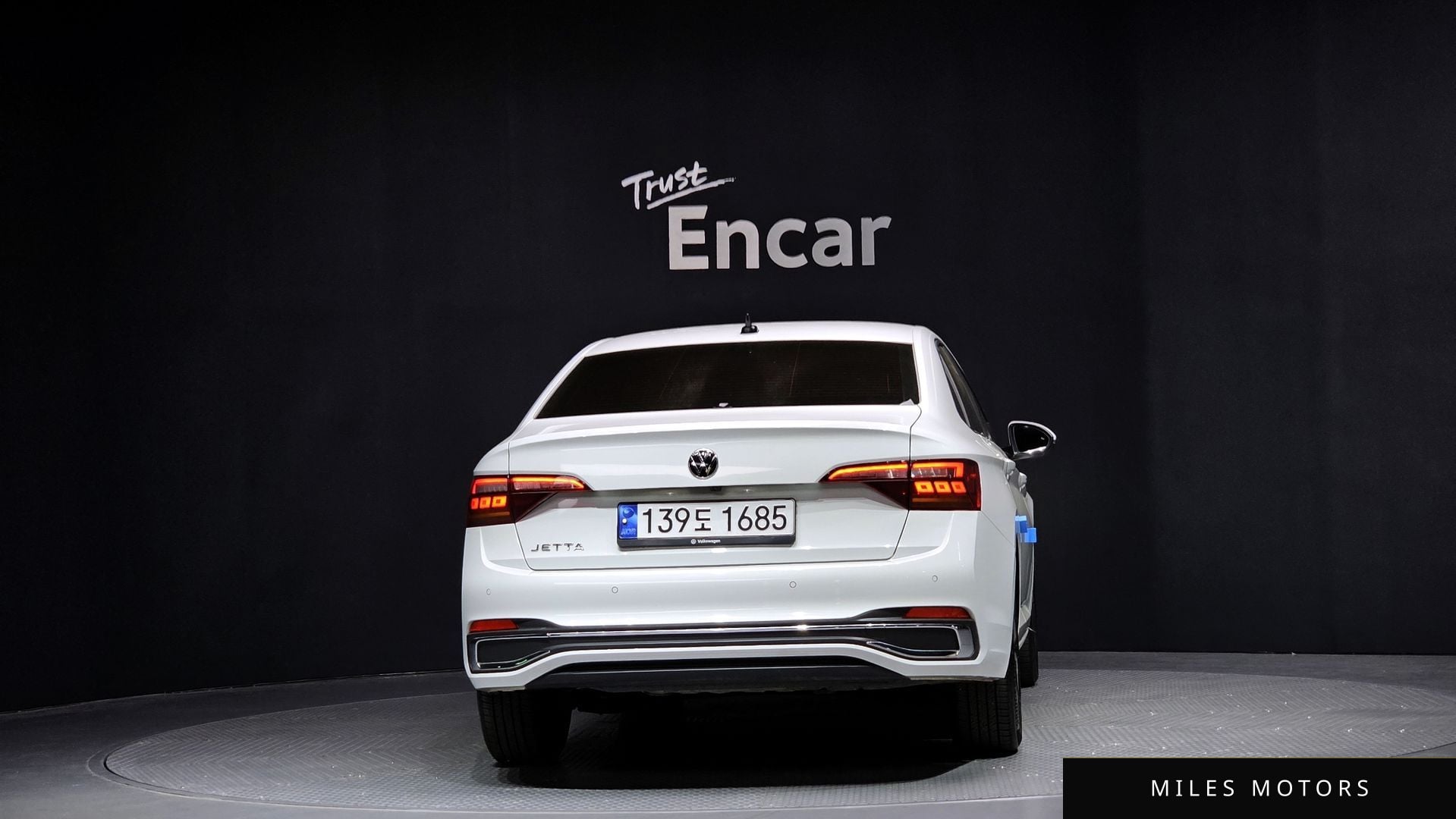 Volkswagen 제타 2023 — миниатюра 4
