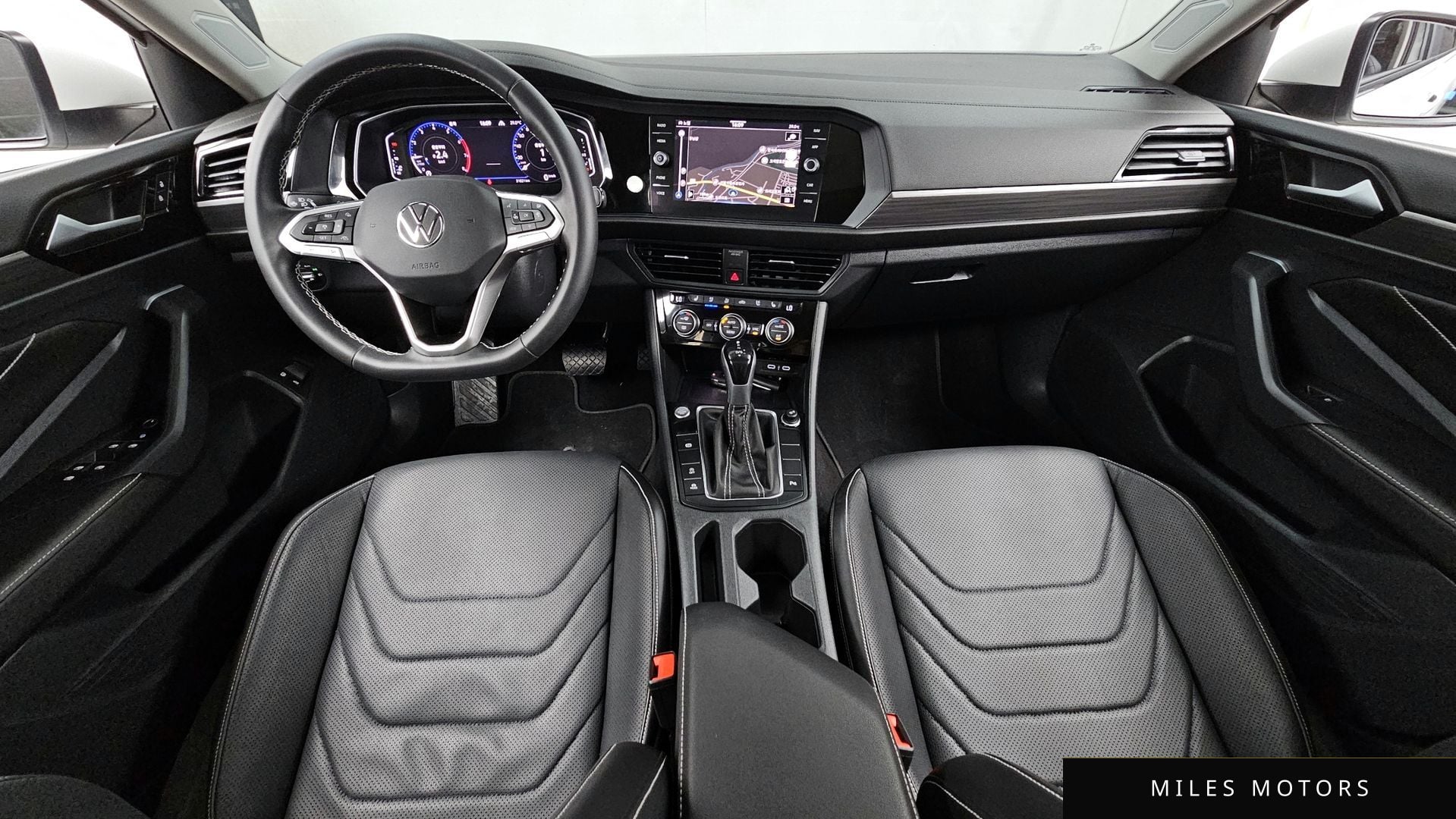 Volkswagen 제타 2023 — миниатюра 10