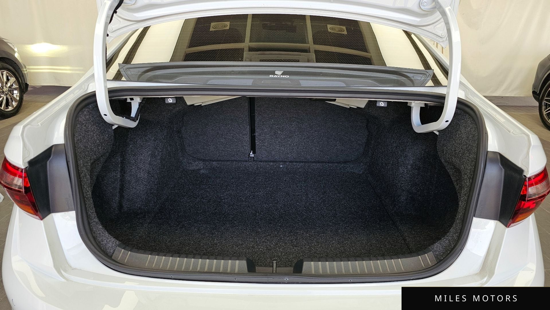 Volkswagen 제타 2023 — миниатюра 26