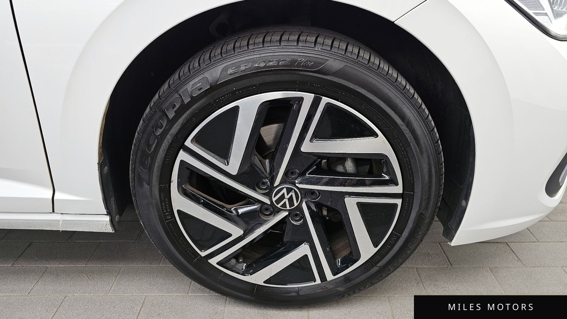 Volkswagen 제타 2023 — миниатюра 7