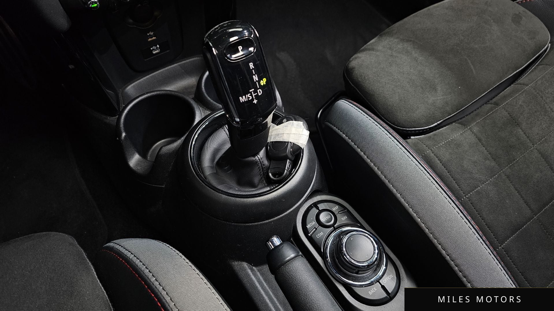 MINI 쿠퍼 S 2022 — миниатюра 9