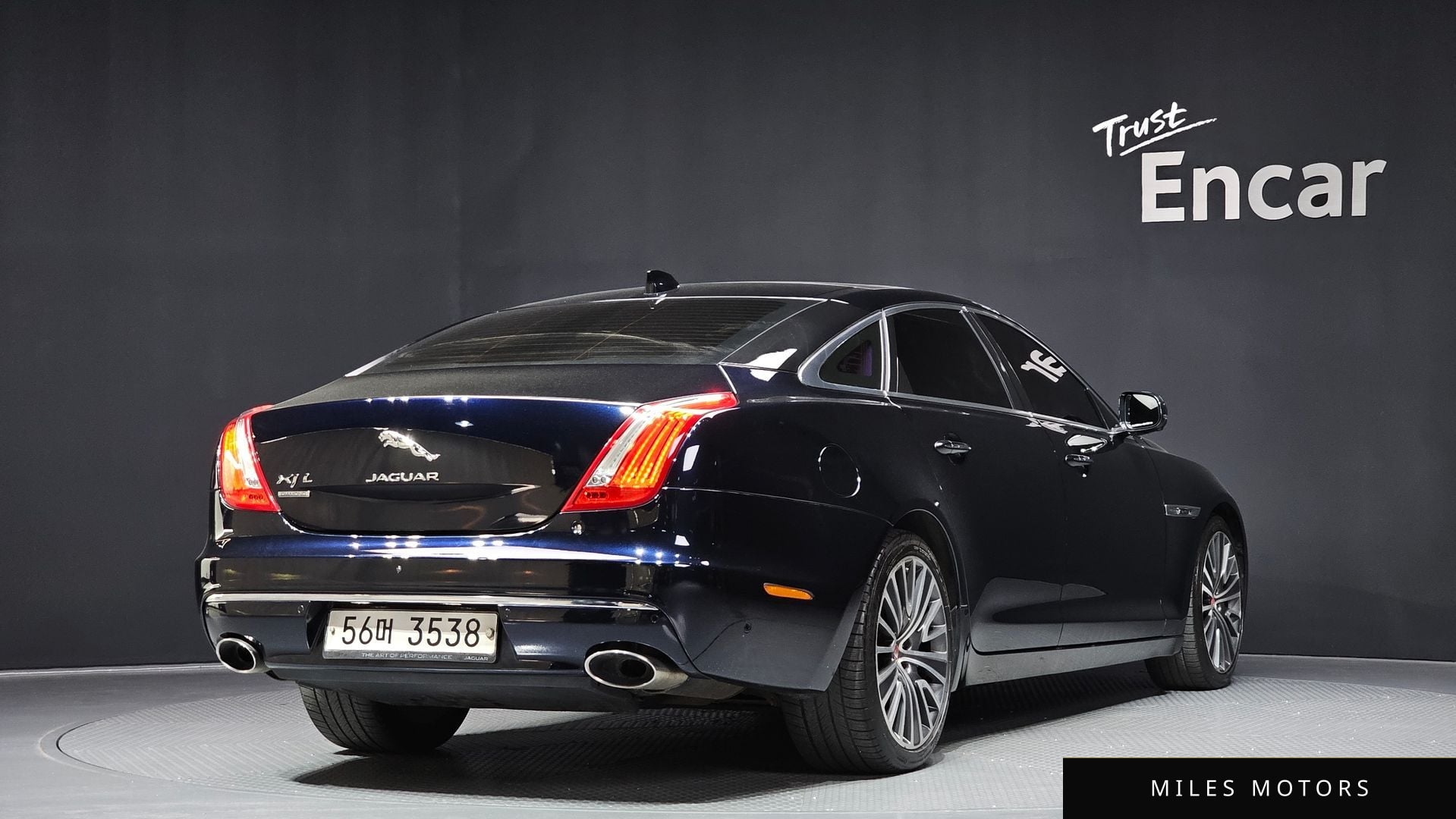 Jaguar All New XJ 2016 — миниатюра 2