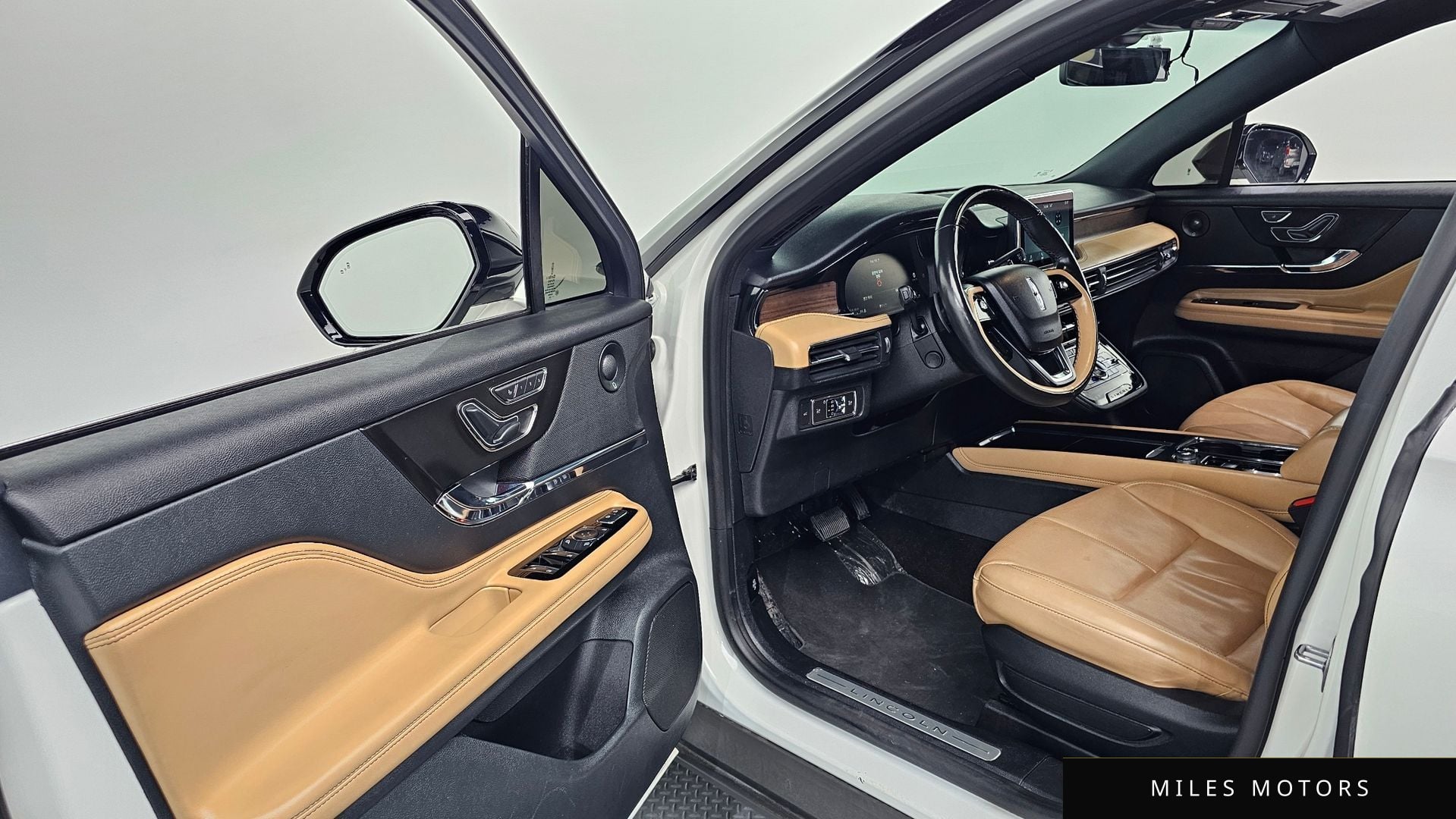 Lincoln 코세어 2022 — миниатюра 25
