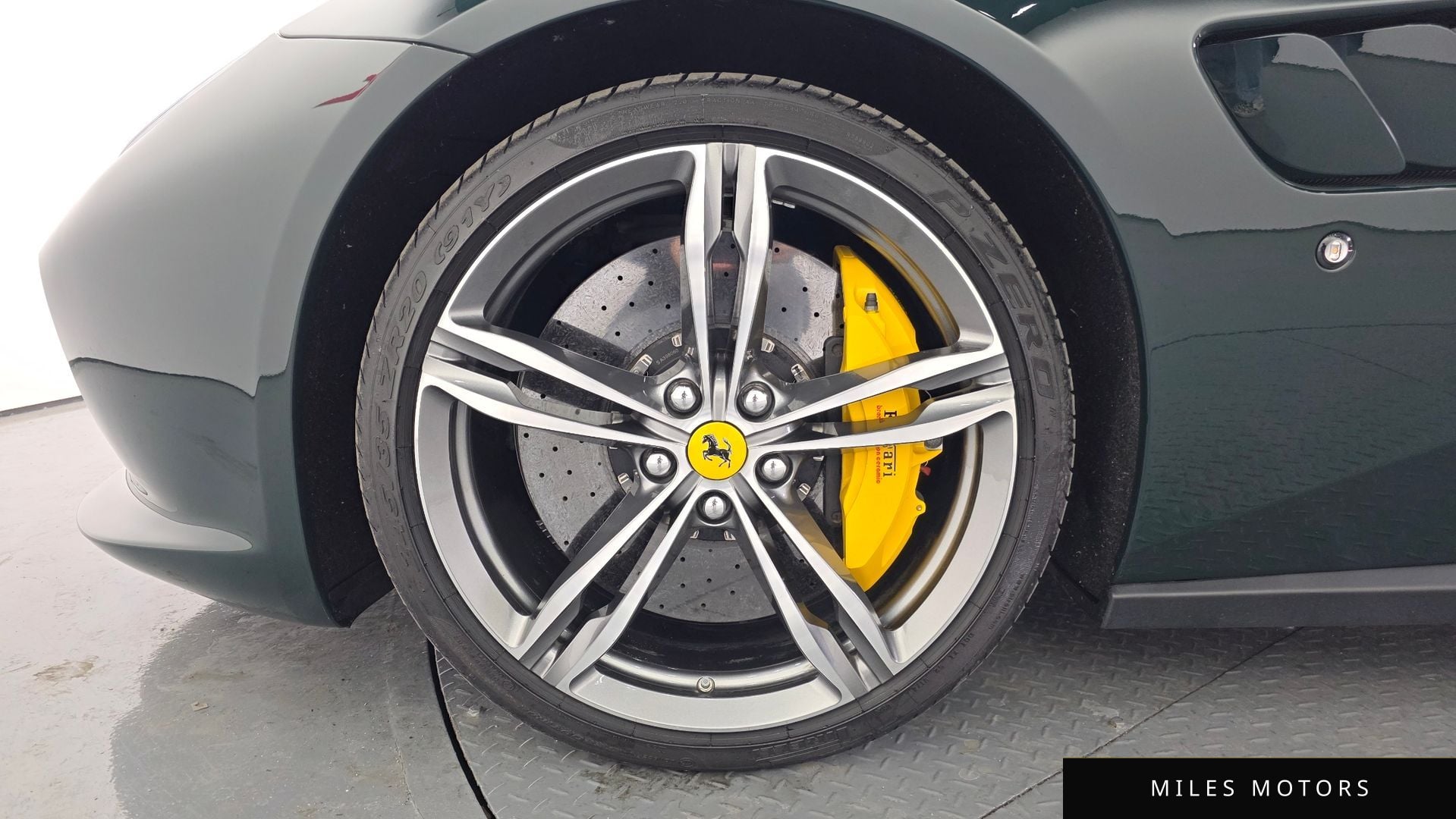 Ferrari GTC4 Lusso 2020 — миниатюра 5